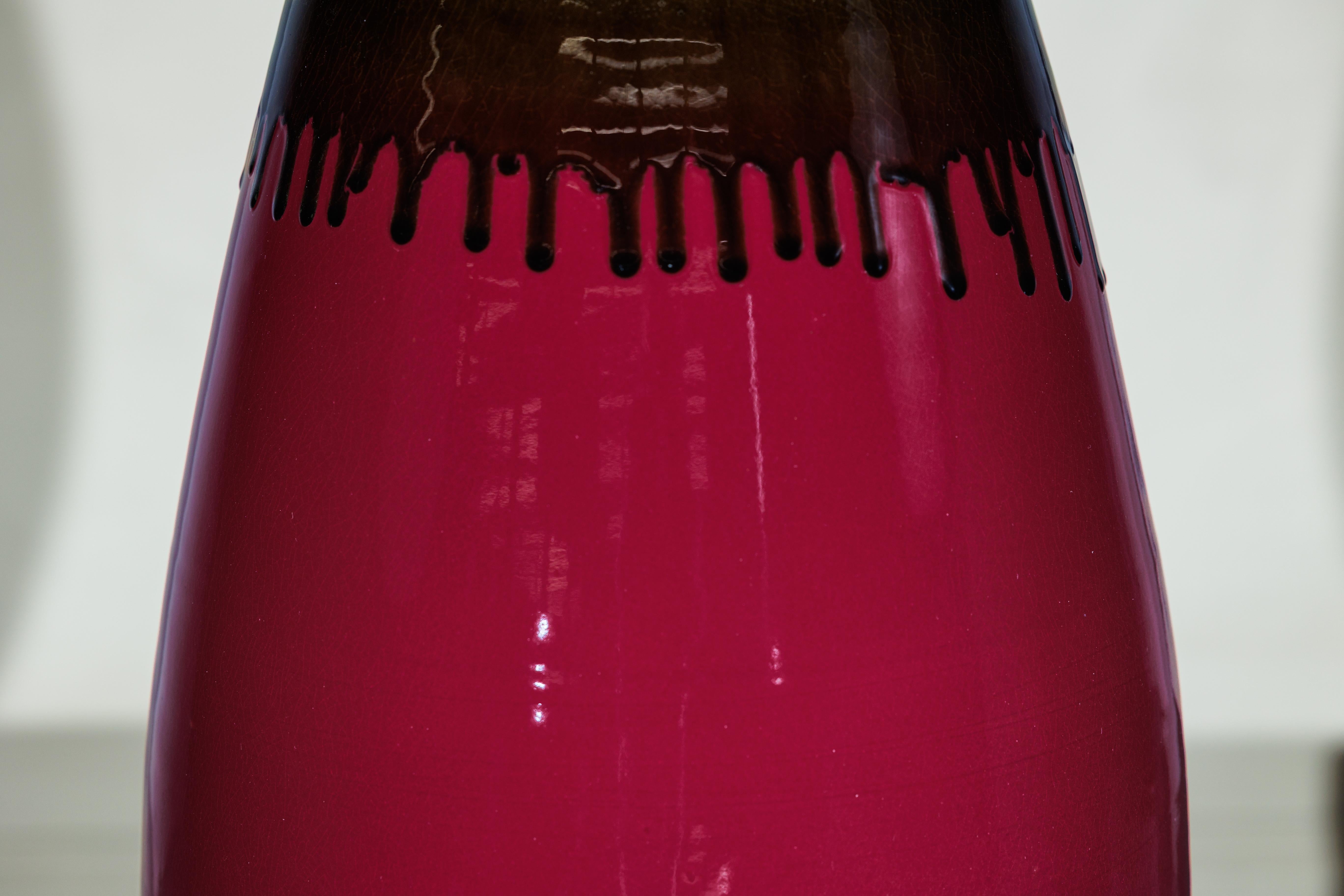 Große Vase aus Keramik in Burgund und brauner Glasur mit Teardrop Silhouette im Angebot 9