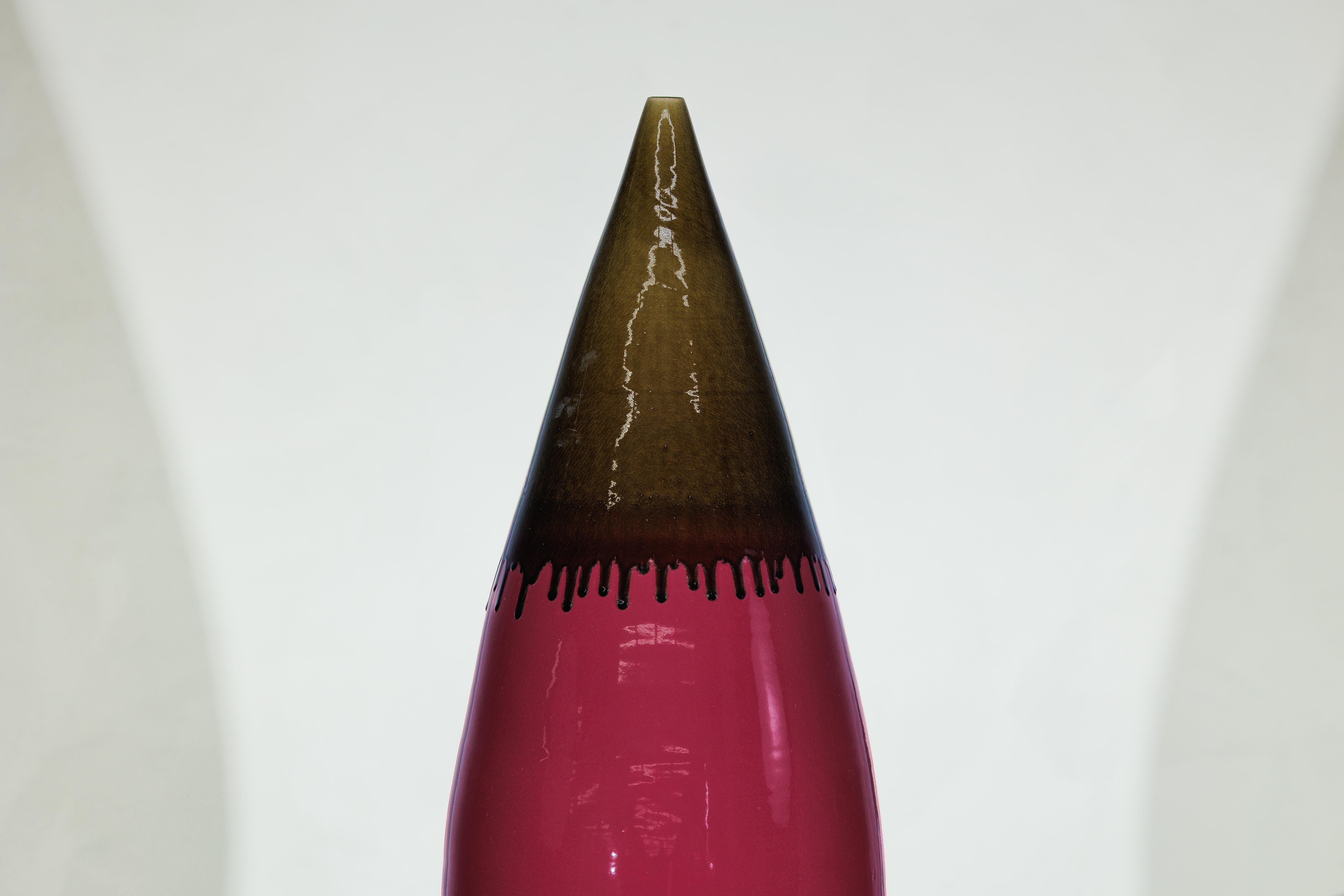 Große Vase aus Keramik in Burgund und brauner Glasur mit Teardrop Silhouette (20. Jahrhundert) im Angebot