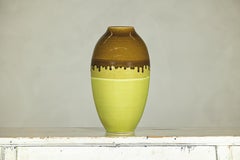 Grand vase en céramique artisanale à glaçure dégradée Brown et Chartreuse