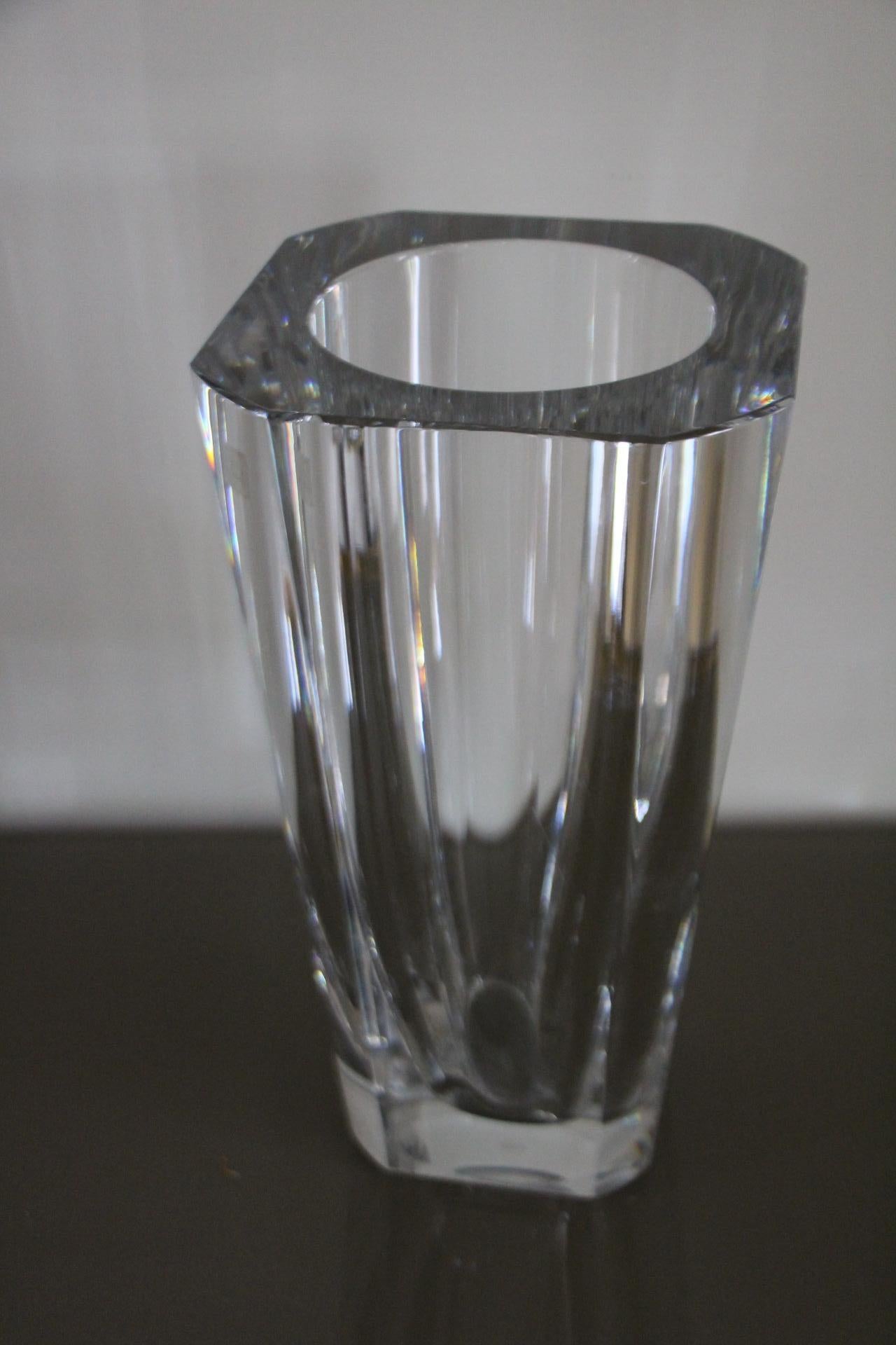 Vaso alto in cristallo trasparente Baccarat 30 cm in vendita 1