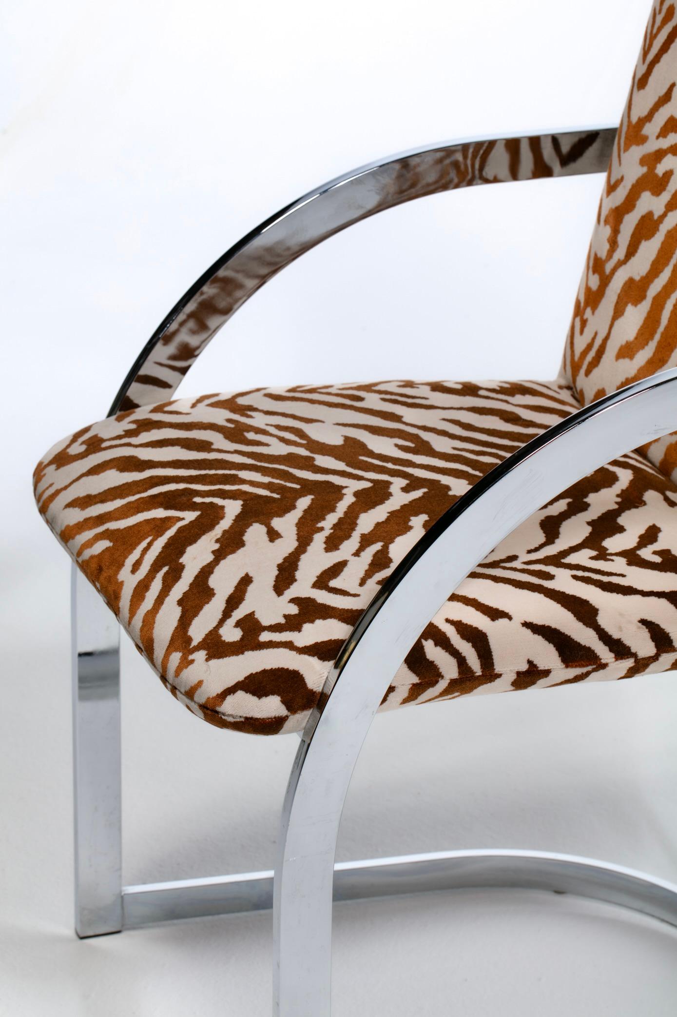 Esszimmerstühle mit hoher Rückenlehne, Design Institute of America, 4er-Set aus Tigersamt im Angebot 12