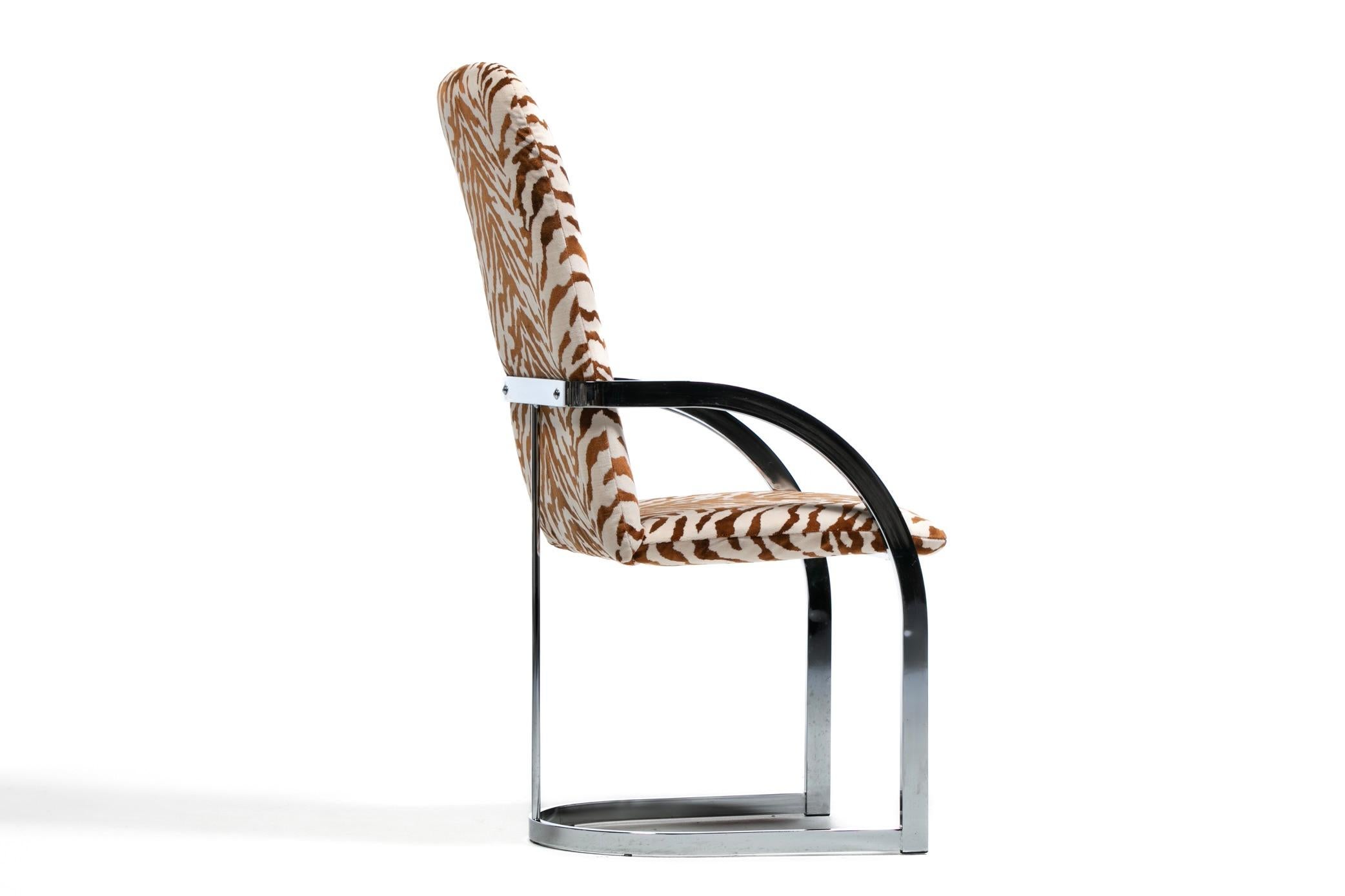 Esszimmerstühle mit hoher Rückenlehne, Design Institute of America, 4er-Set aus Tigersamt (Ende des 20. Jahrhunderts) im Angebot