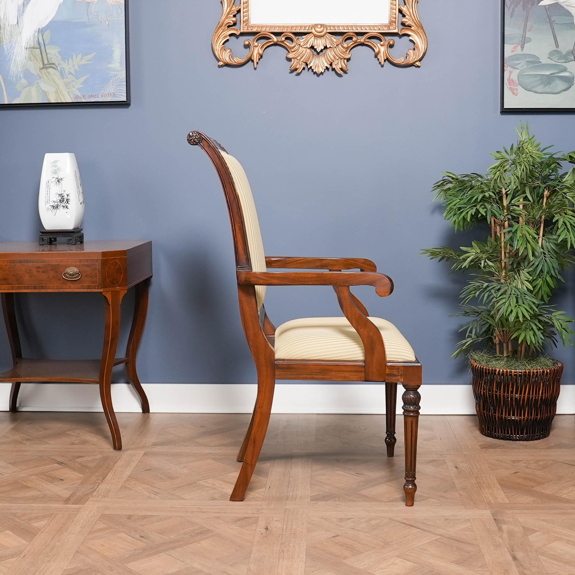 Chippendale Sedie imbottite con schienale alto, set da 10 in vendita