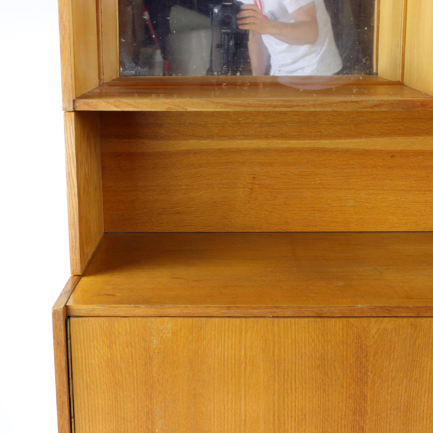 Tall Bar Sideboard U 460 By Jiri Jiroutek For Interier Praha, 1960s For Sale 2