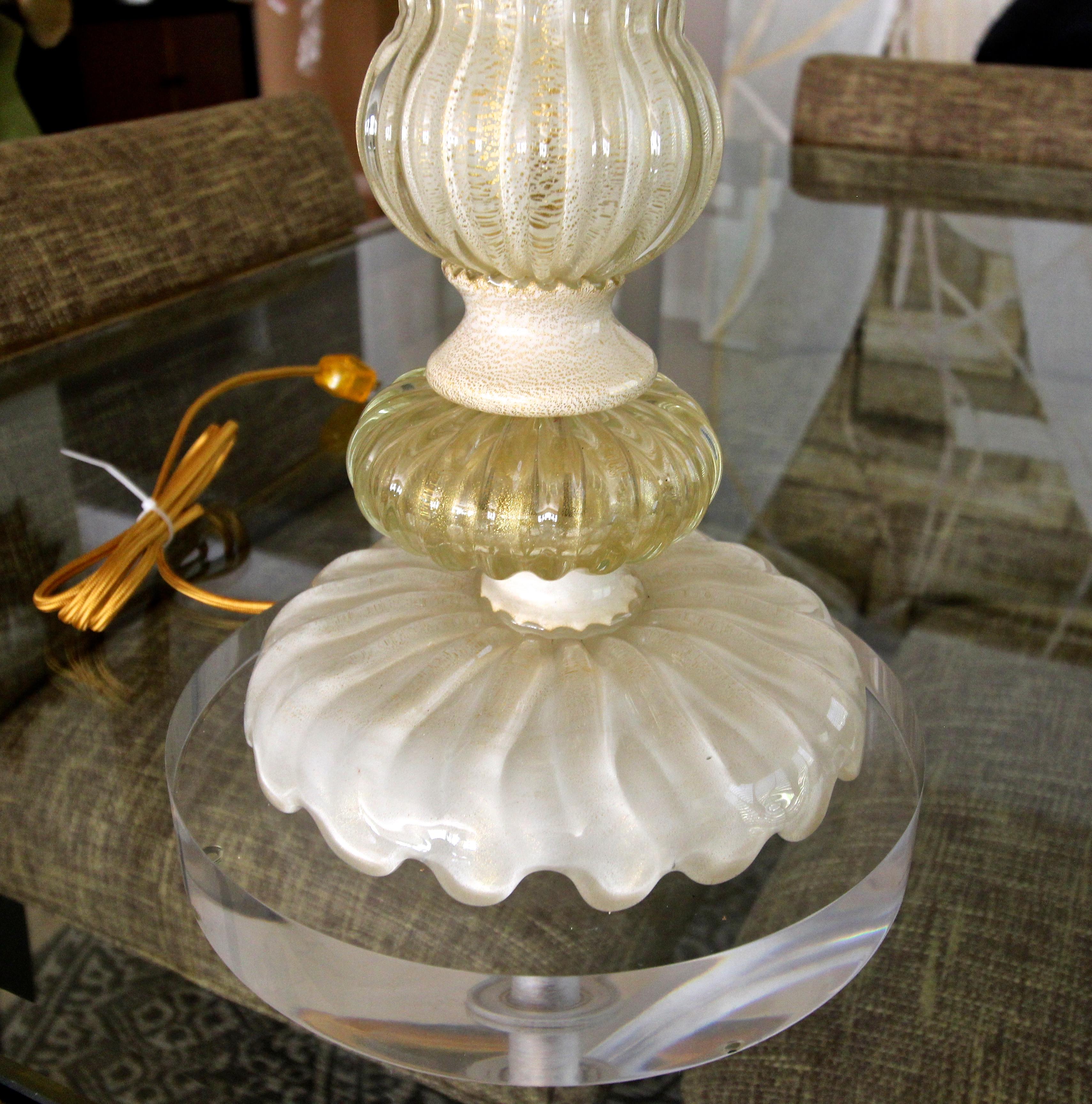 Tall Murano Italian Glass Cream & Gold Table Lamp For Sale 2
