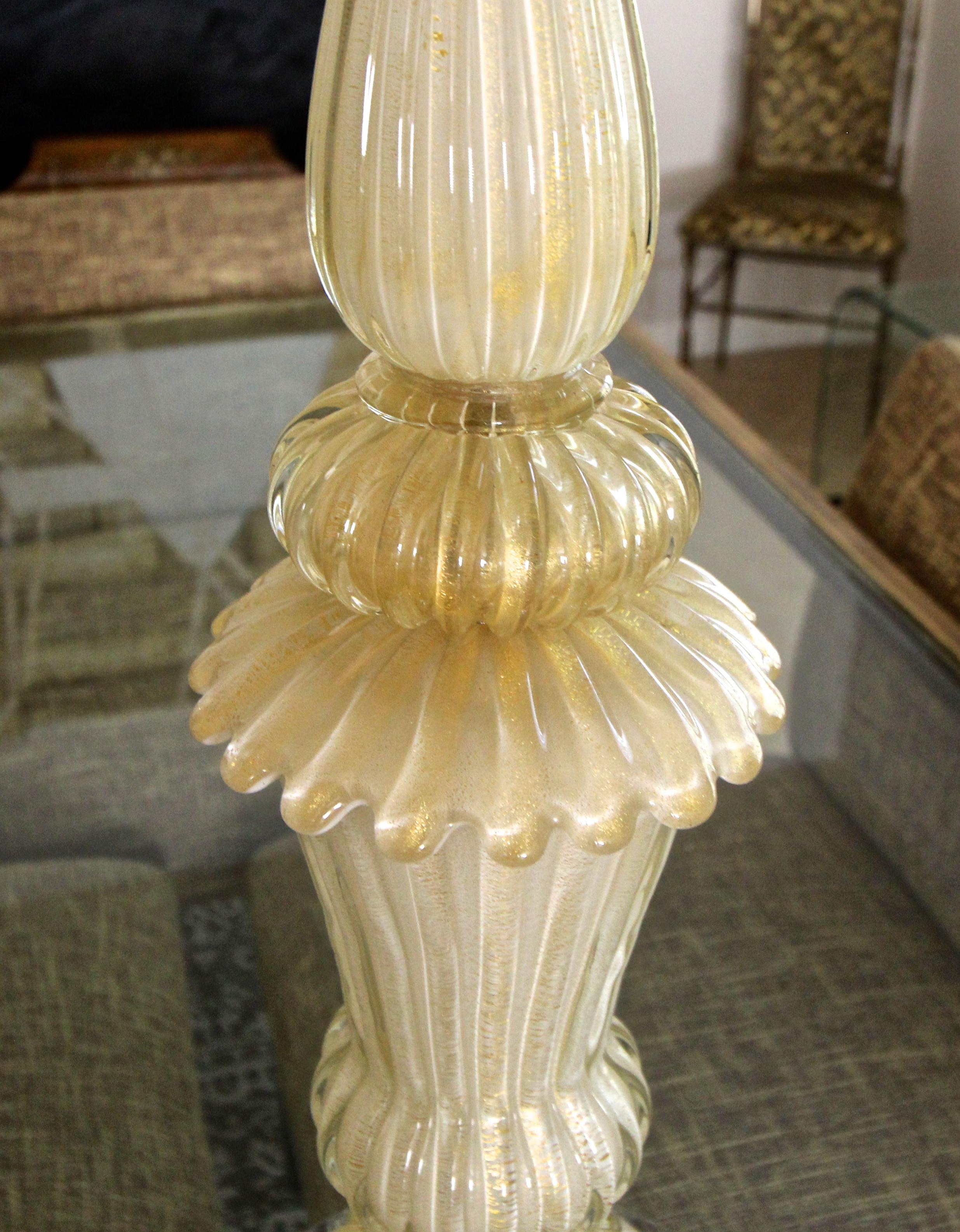 Tall Murano Italian Glass Cream & Gold Table Lamp For Sale 1