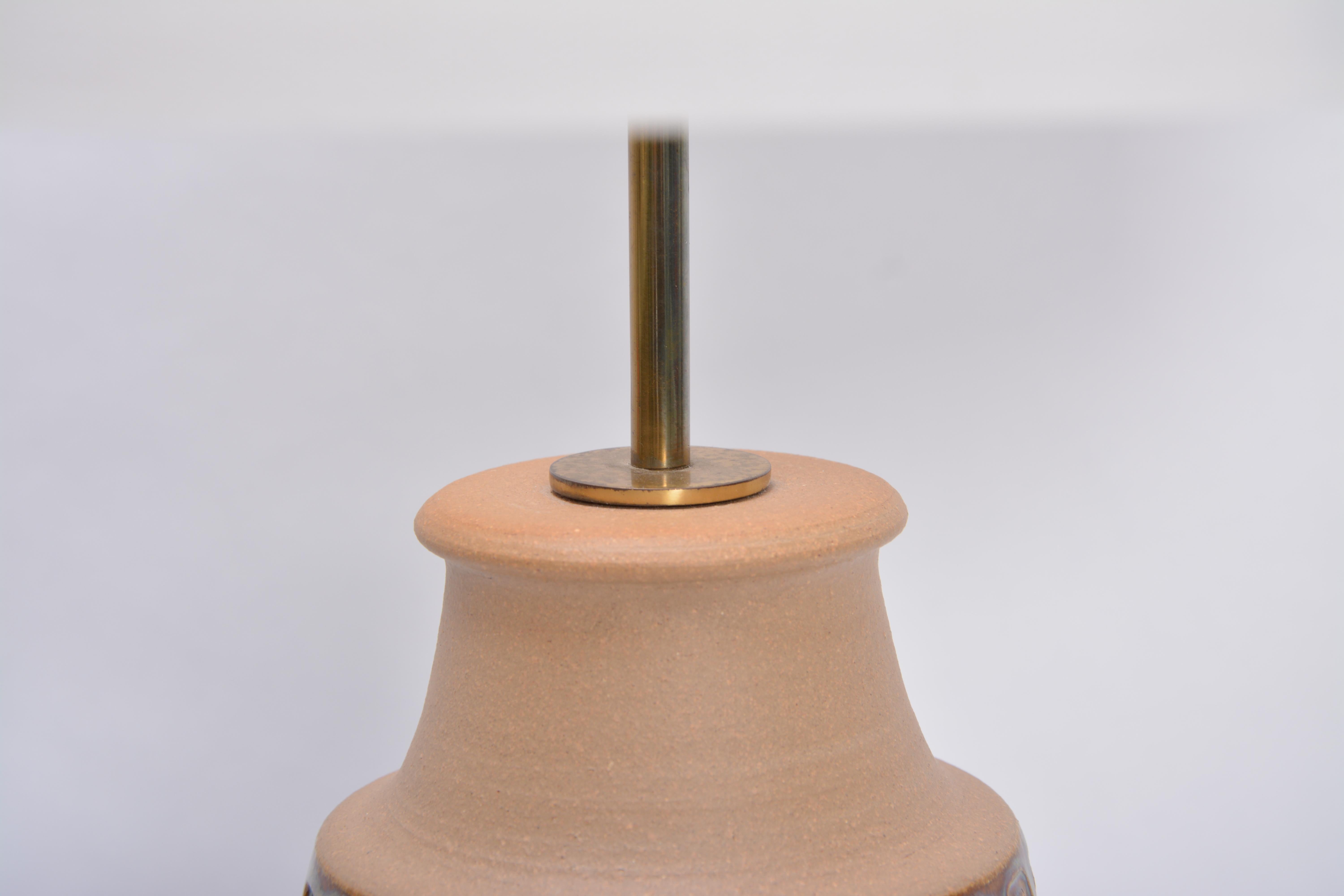 Lampada da tavolo danese alta beige in ceramica moderna di metà secolo Model 3017 di Soholm In condizioni buone in vendita a Berlin, Germany