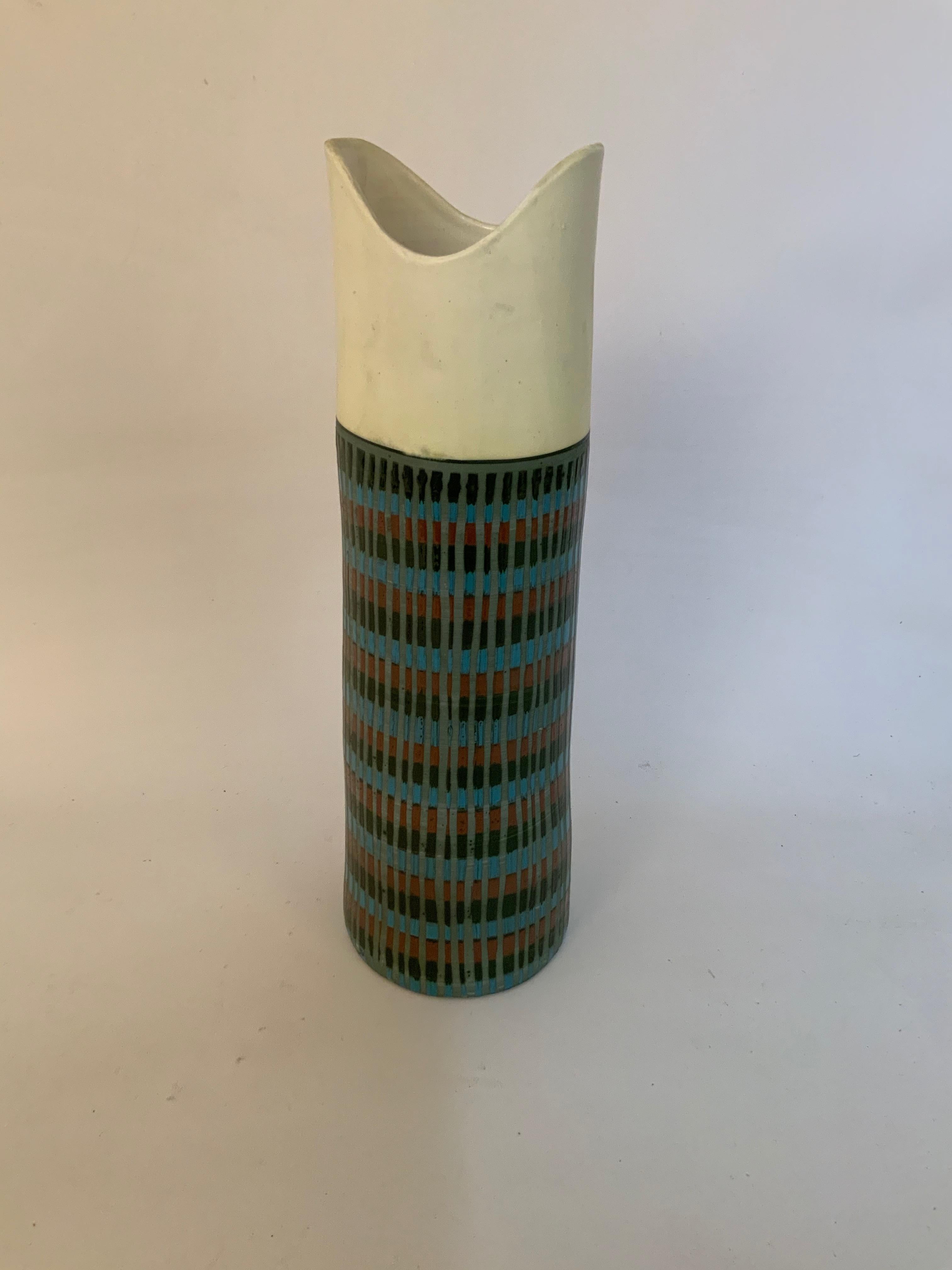 Tall Bitossi Italian pottery vase, circa 1950-1960. Signed on the bottom, Italy, 849. Egg shell white 'V' cut opening. Terracotta, turquoise, black ring decoration streaked with gray. Very good condition with no visible chips, cracks, crazing,