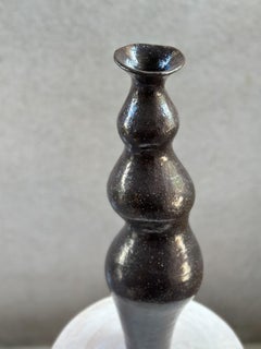 Grand vase noir fait main par Maku Ceramic
