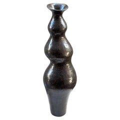 Grand vase noir fait main par Maku Ceramic