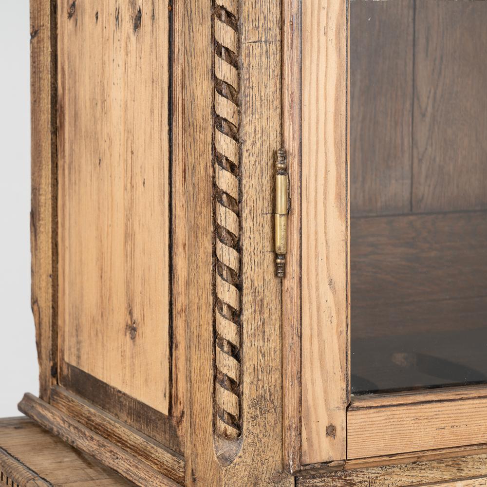 19th Century Tall Bleached Oak Gun Cabinet, France circa 1840-60