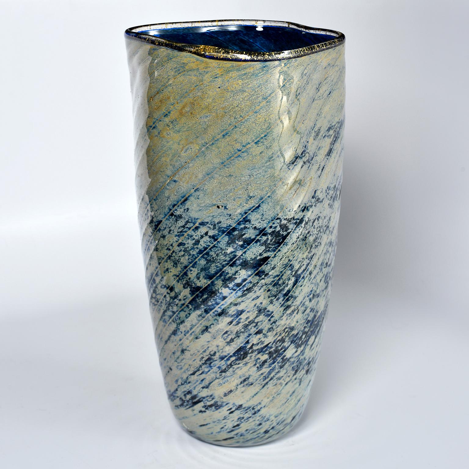 glass vase with lip