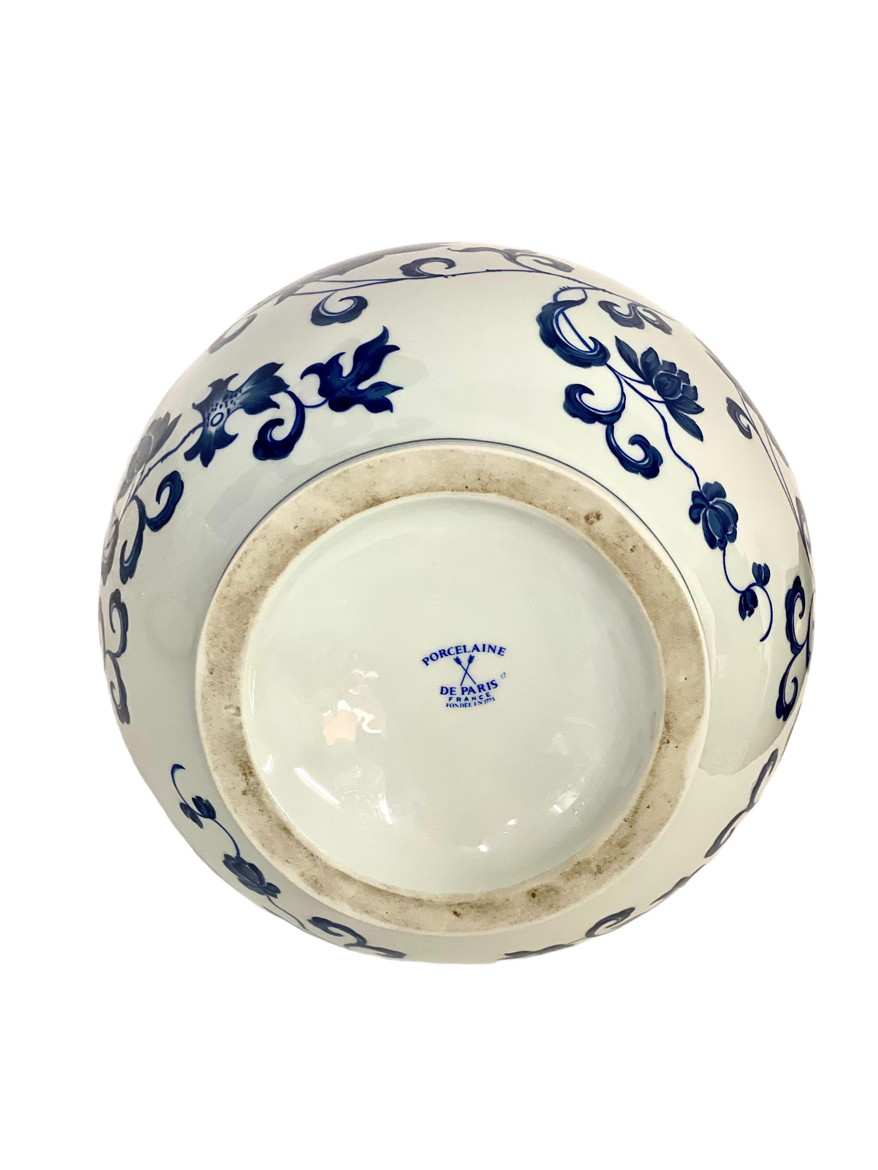 Grand vase en porcelaine de Paris bleu et blanc du XIXe siècle Bon état - En vente à LA CIOTAT, FR