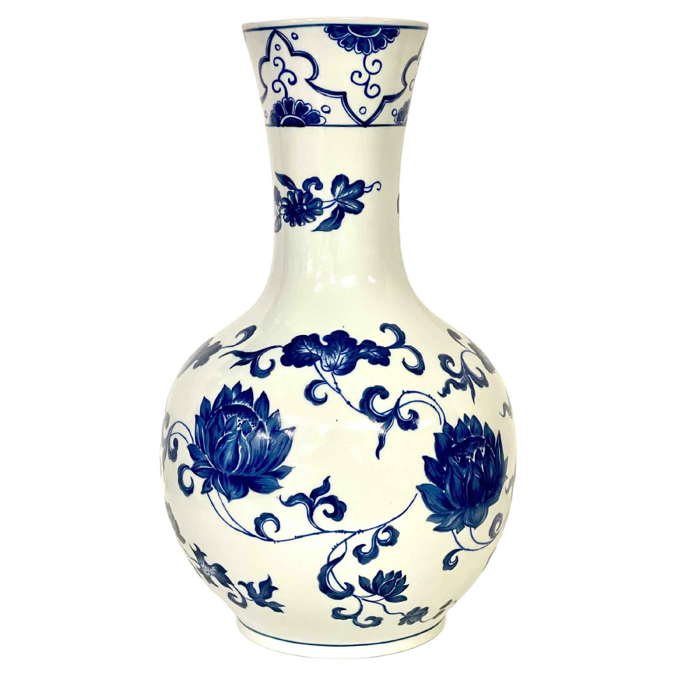 19th Century Tall Blue and White Paris Porcelain Vase For Sale