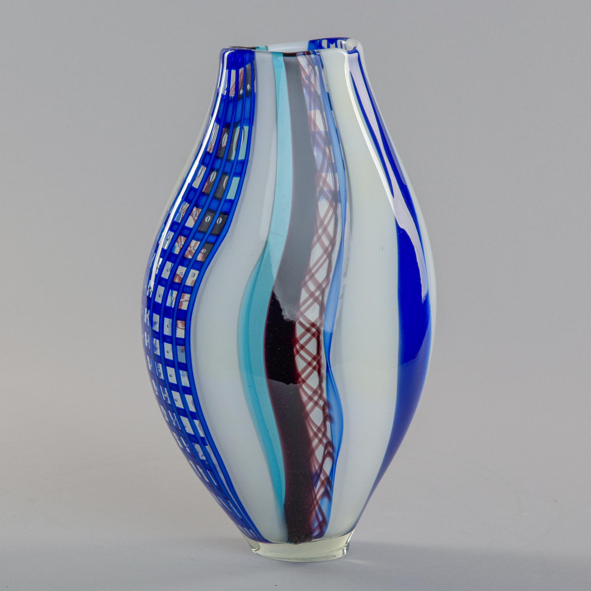 Vaso alto in vetro di Murano blu e bianco firmato Fabiano Zanchi in vendita 1