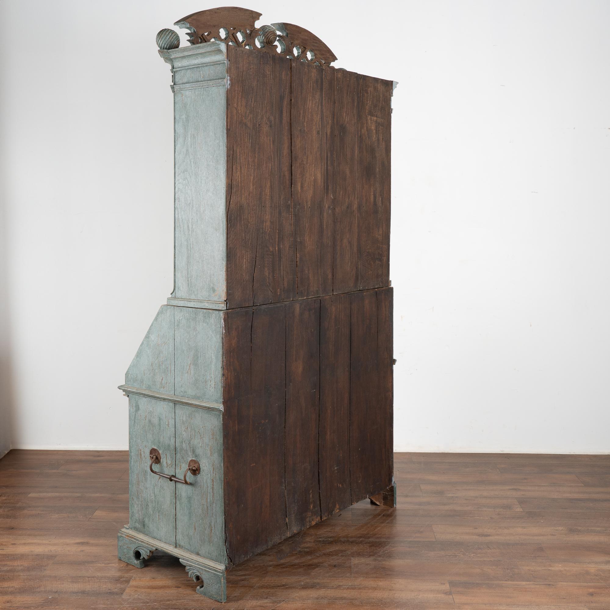Tall Blue Painted Secretary from Sweden, circa 1800-20 For Sale 3