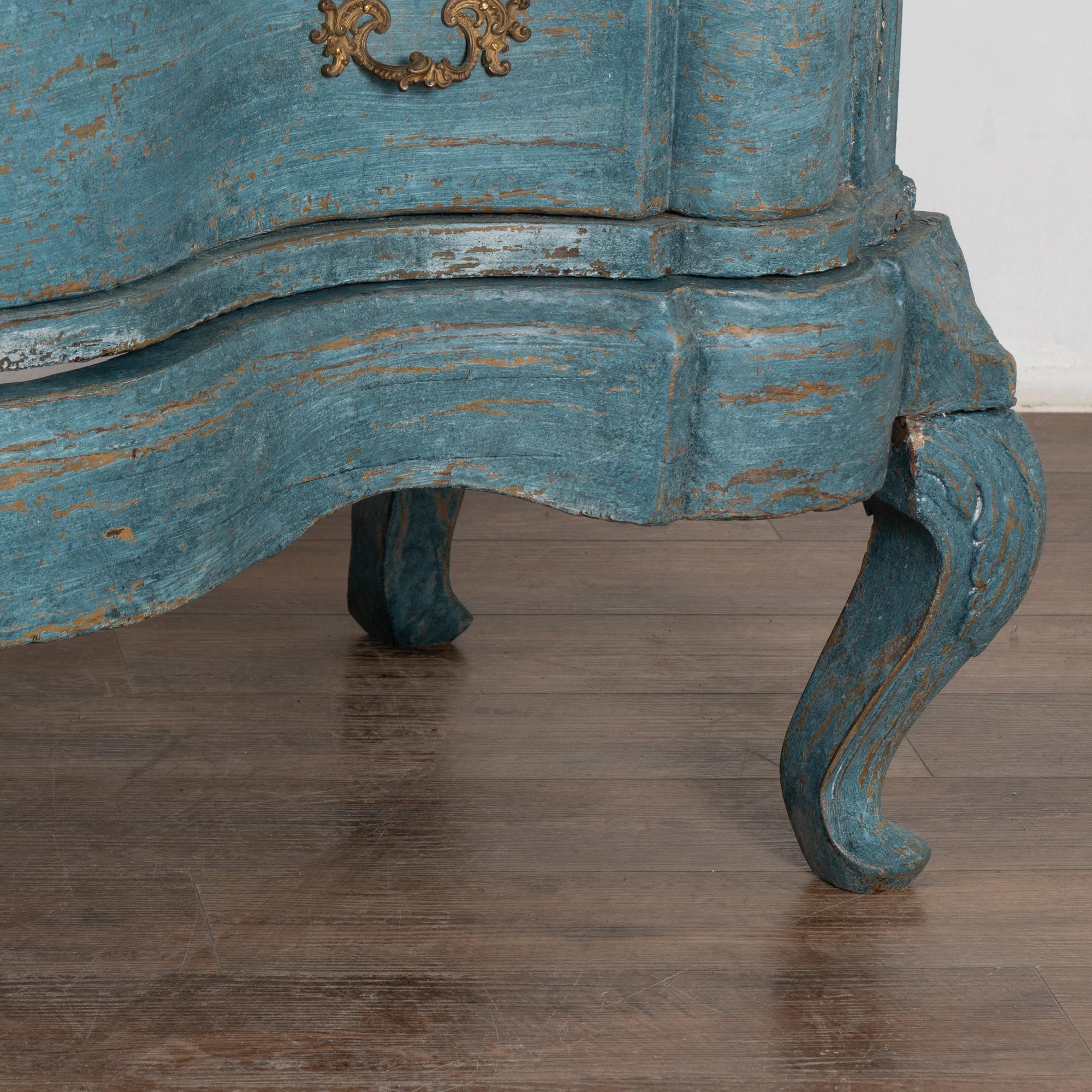Alta cassettiera rococò blu in quercia dalla Danimarca, circa 1770-80 in vendita 5