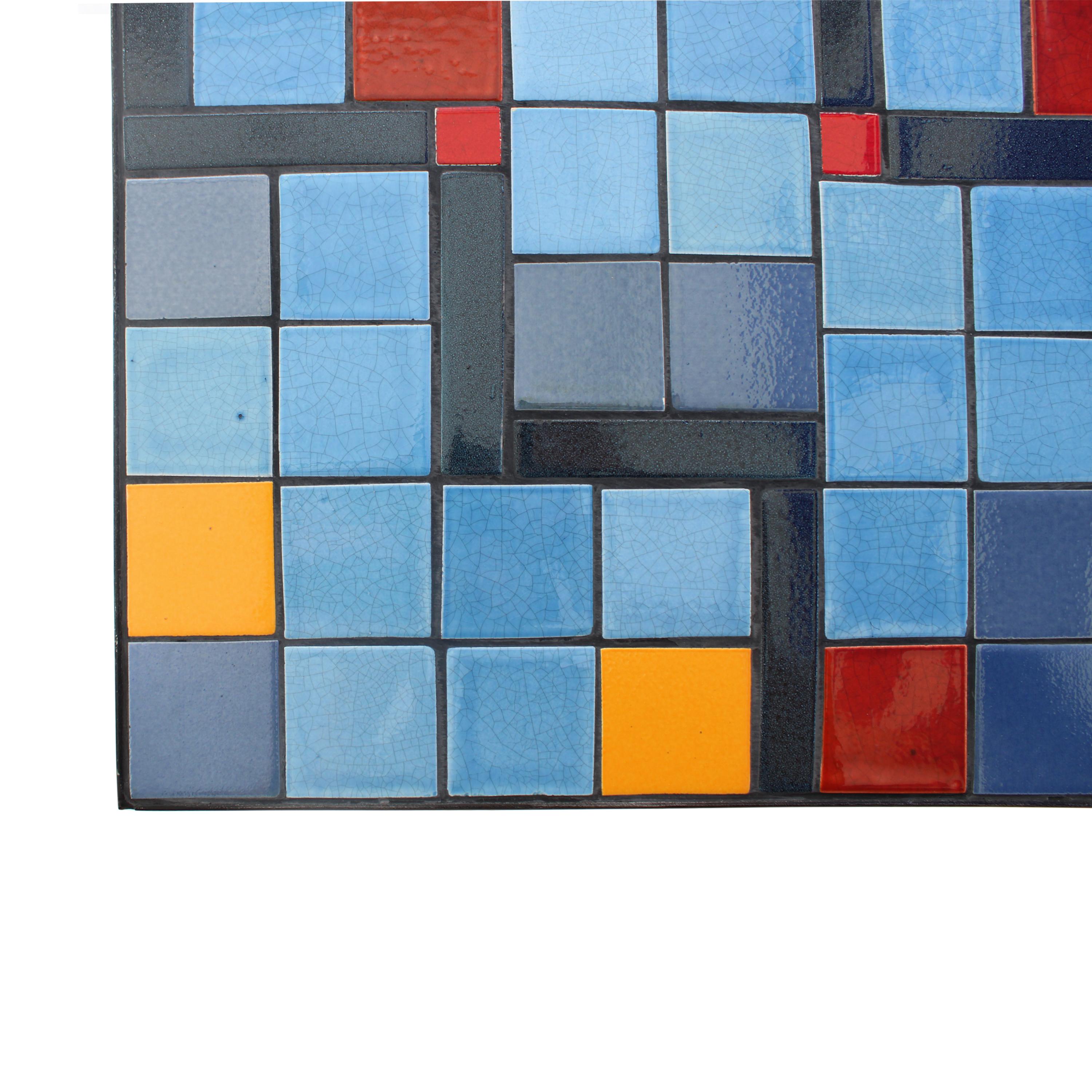 Grande table d'appoint bleue 
