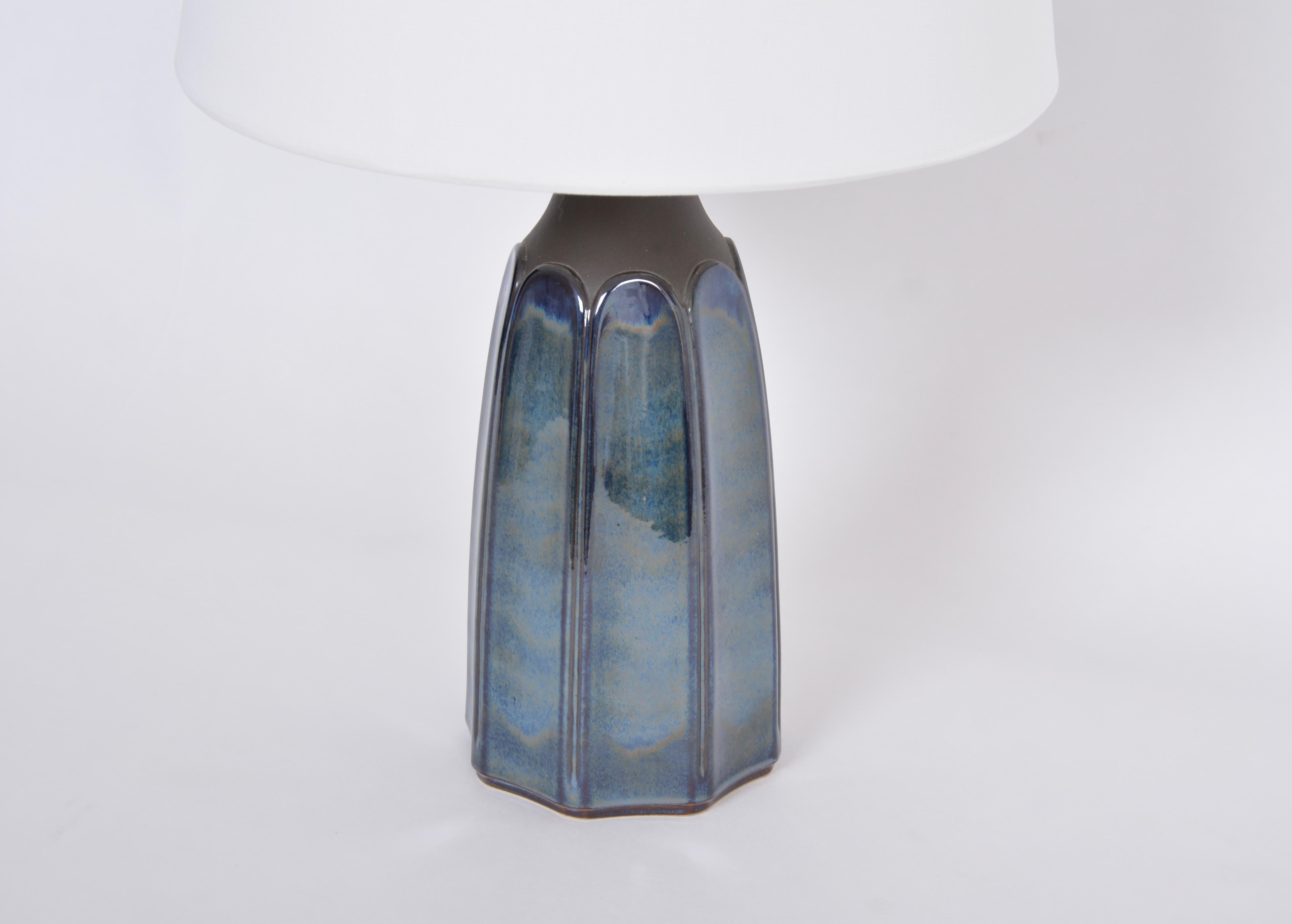 Mid-Century Modern Tall Blue Stoneware Table Lamp Model 1042 by Einar Johansen for Søholm For Sale
