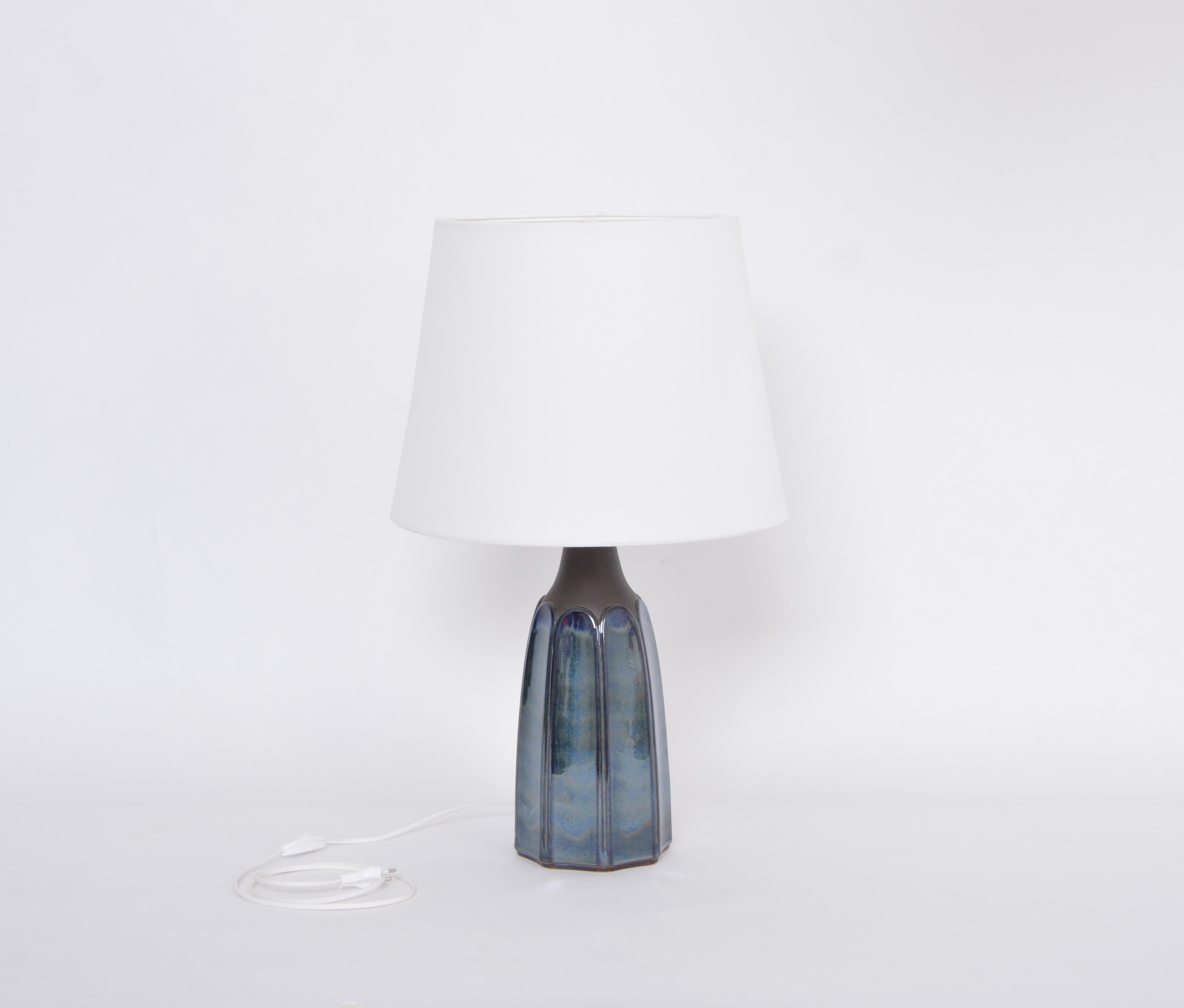 Tall Blue Stoneware Table Lamp Model 1042 by Einar Johansen for Søholm In Excellent Condition For Sale In Berlin, Germany