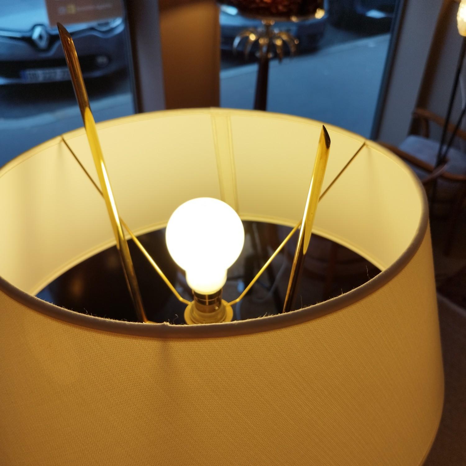 20ième siècle Grande lampe de bureau en laiton et métal en vente