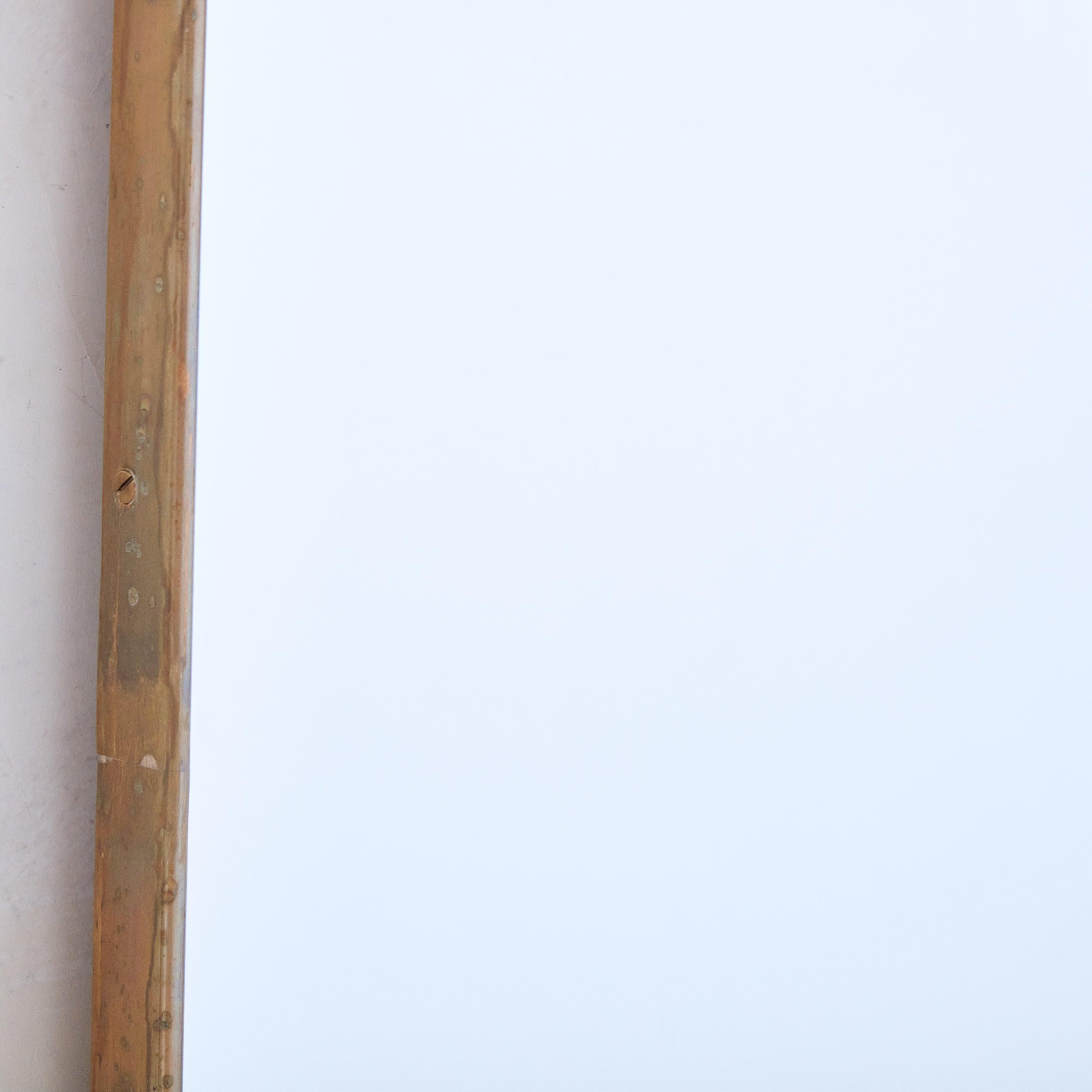 Italiano Specchio alto con cornice in ottone n. 04, Italia, anni '70 in vendita