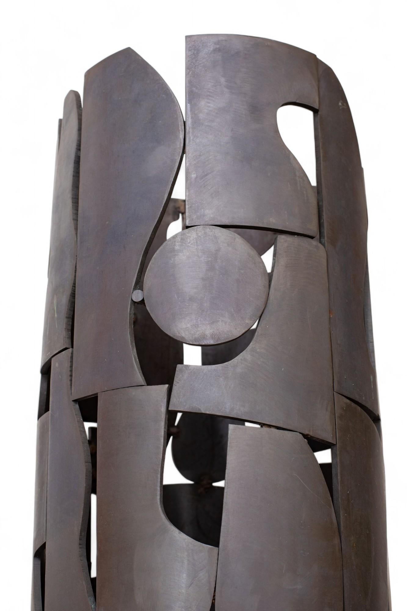 Tall Bronze Brutalist Outdoor Indoor Sculpture by Dean Meeker In Excellent Condition In Miami, FL