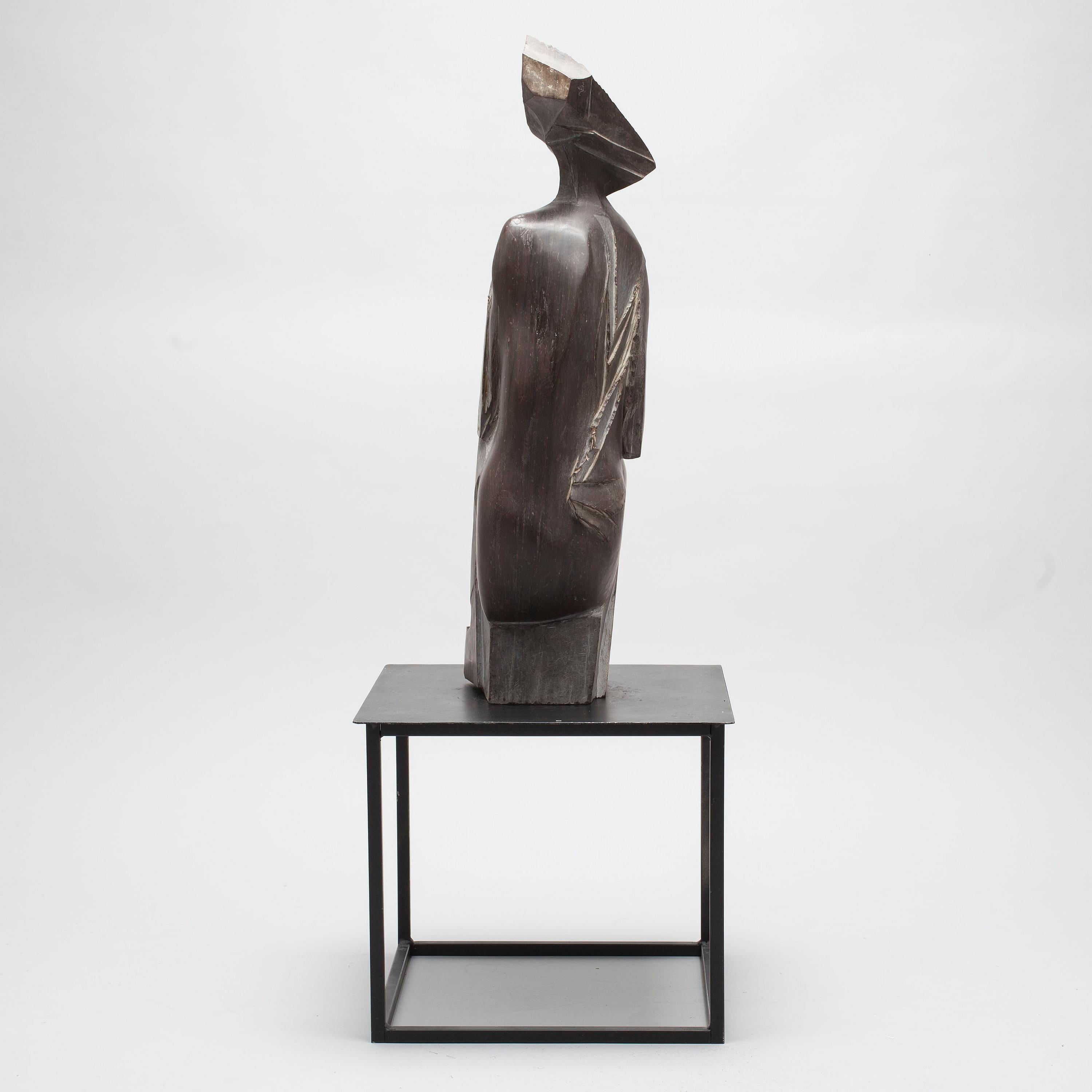 Post-Modern Tall Brown Stone Sculpture by Okayed Konstnar 1930 URSS Signed  For Sale