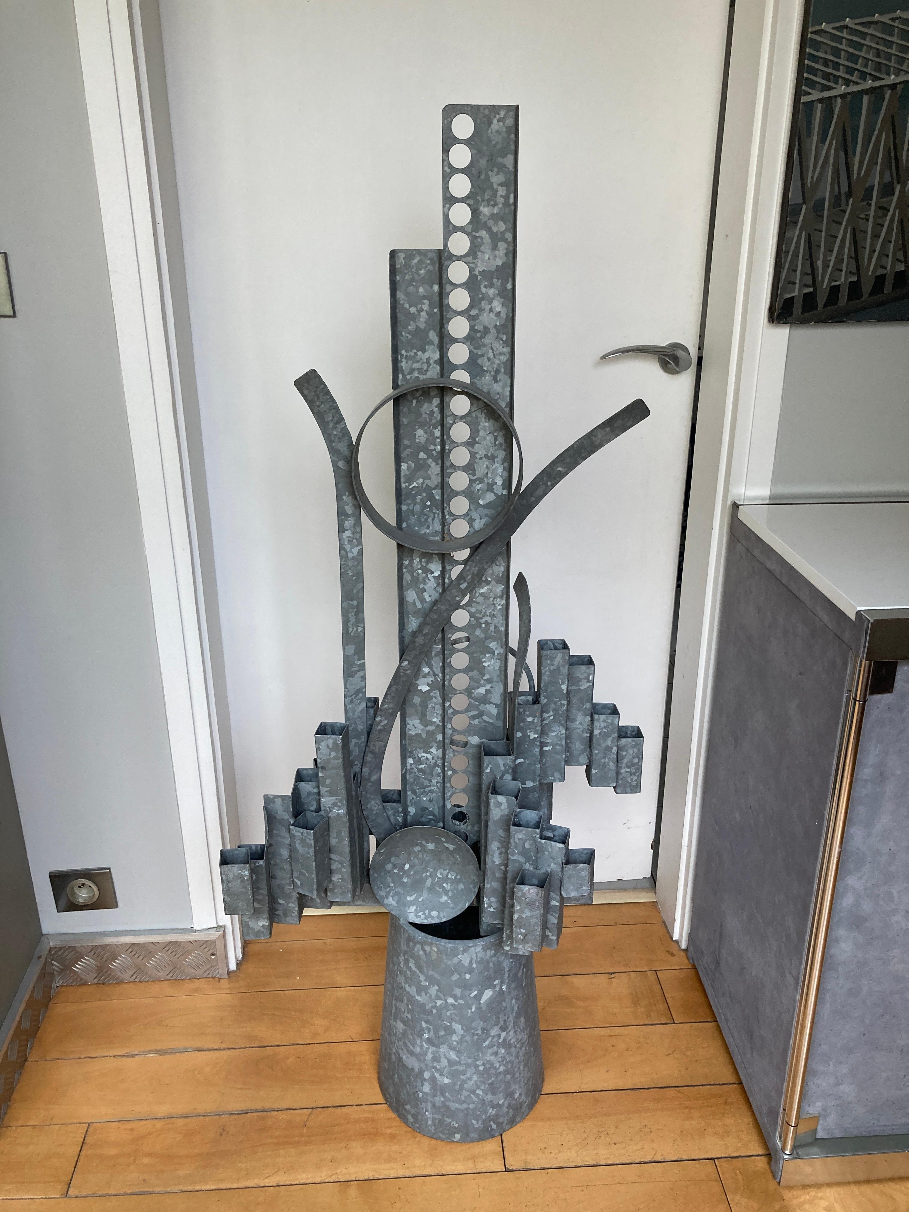 European Tall brutalist metal sculpture For Sale