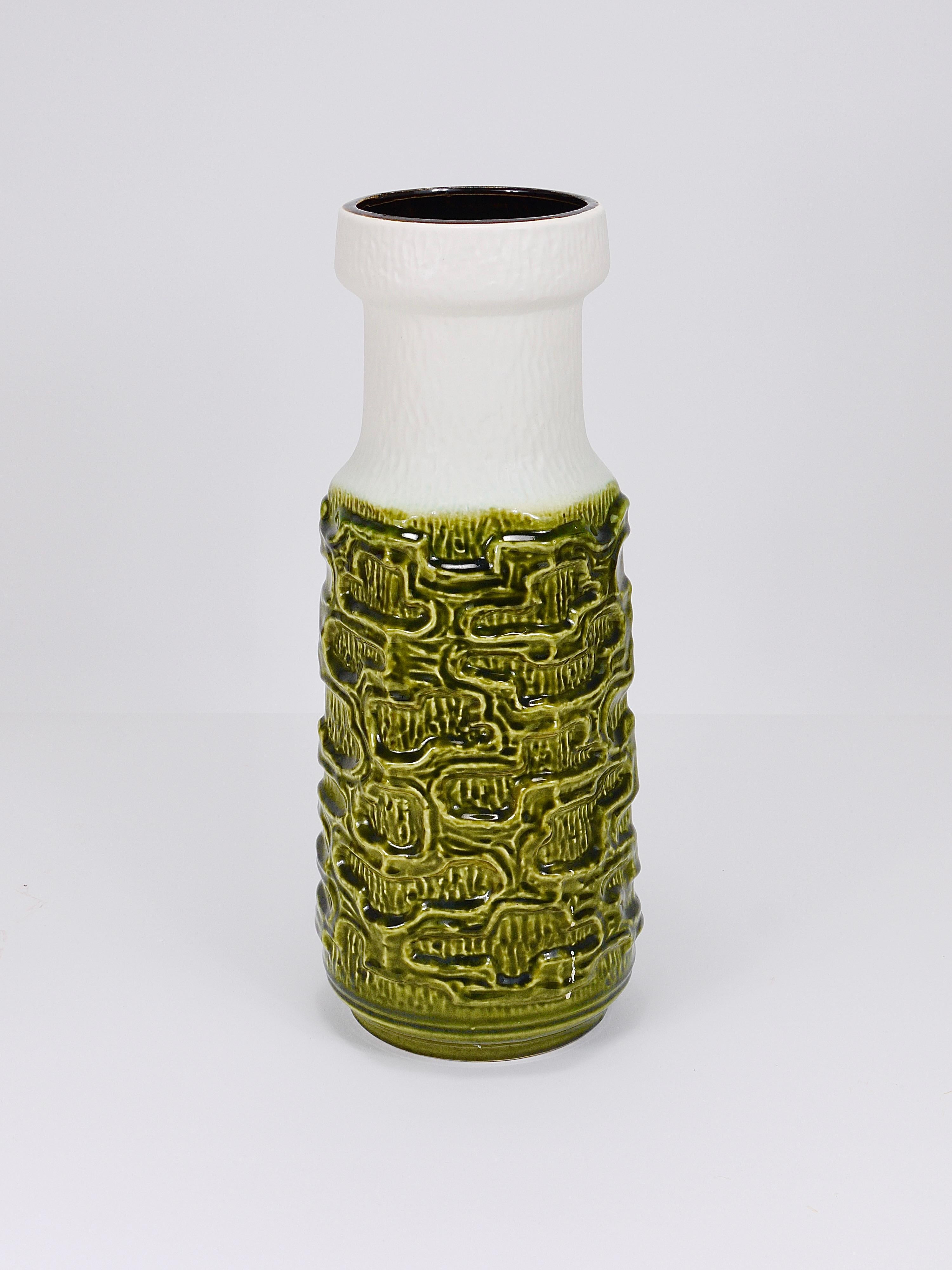 Glazed Tall Brutalist Op-Art Green & White Terracotta Floor Vase, Austria, 1970s For Sale
