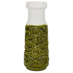 Vaso da terra alto in terracotta verde e bianca in stile brutalista Op-Art, Austria, anni '70