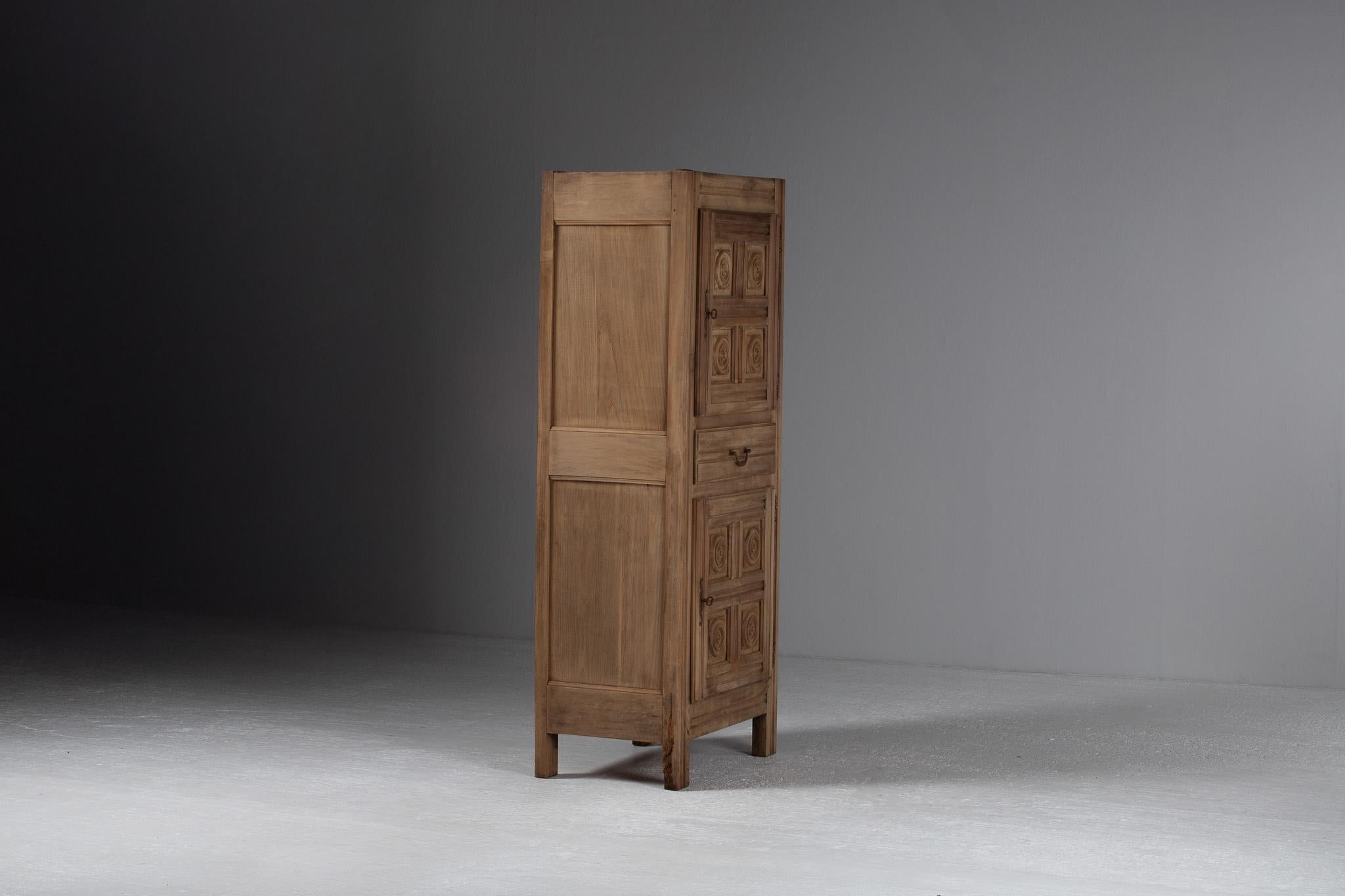 Tall Cabinet in Carved Oak, France, 20th Century For Sale 2