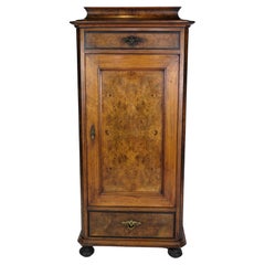 Tall cabinet of walnut, in great Used condition from the 1850s