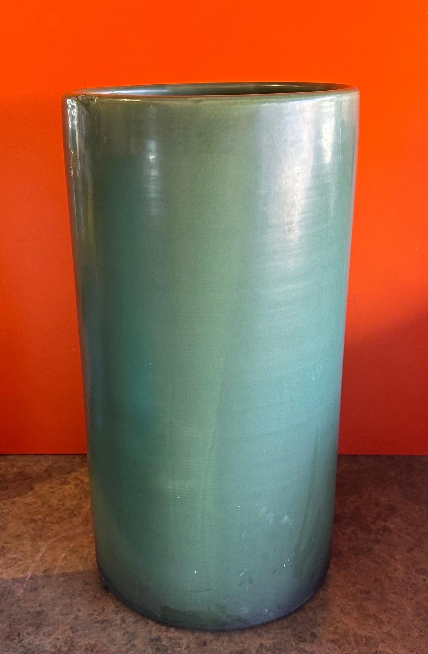 20th Century Tall California Design MCM Ceramic Planter in the Style of Gainey For Sale