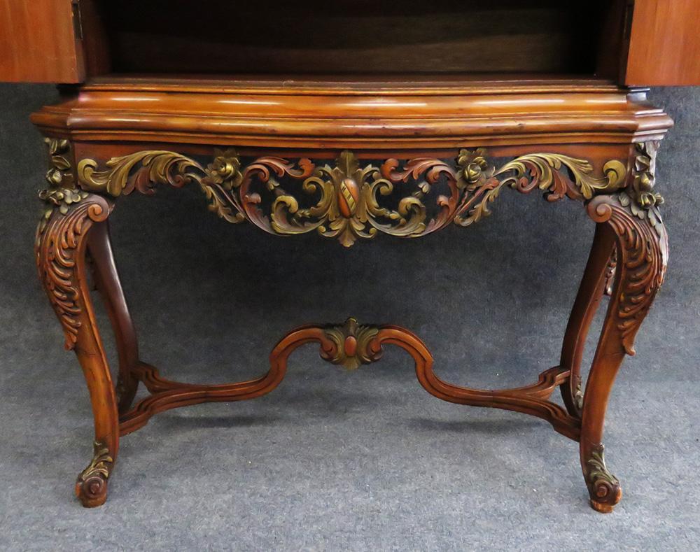 Early 20th Century French Louis XV Style Carved Satinwood  China Liquor Cabinet, circa 1920s