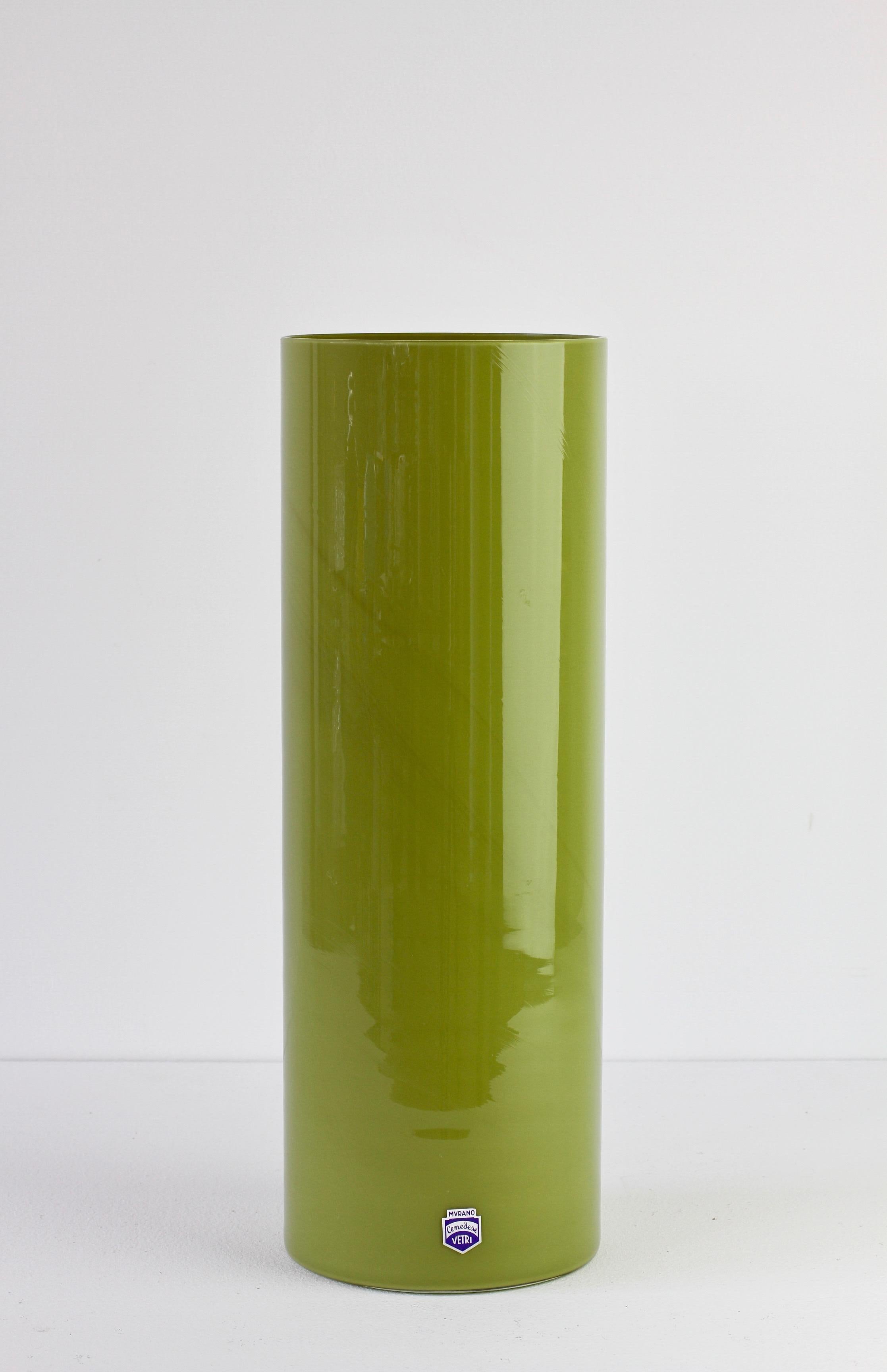 Mid-Century Modern Tall Cenedese Moss Green Vintage Mid-Century Italian Murano Art Glass Vase For Sale