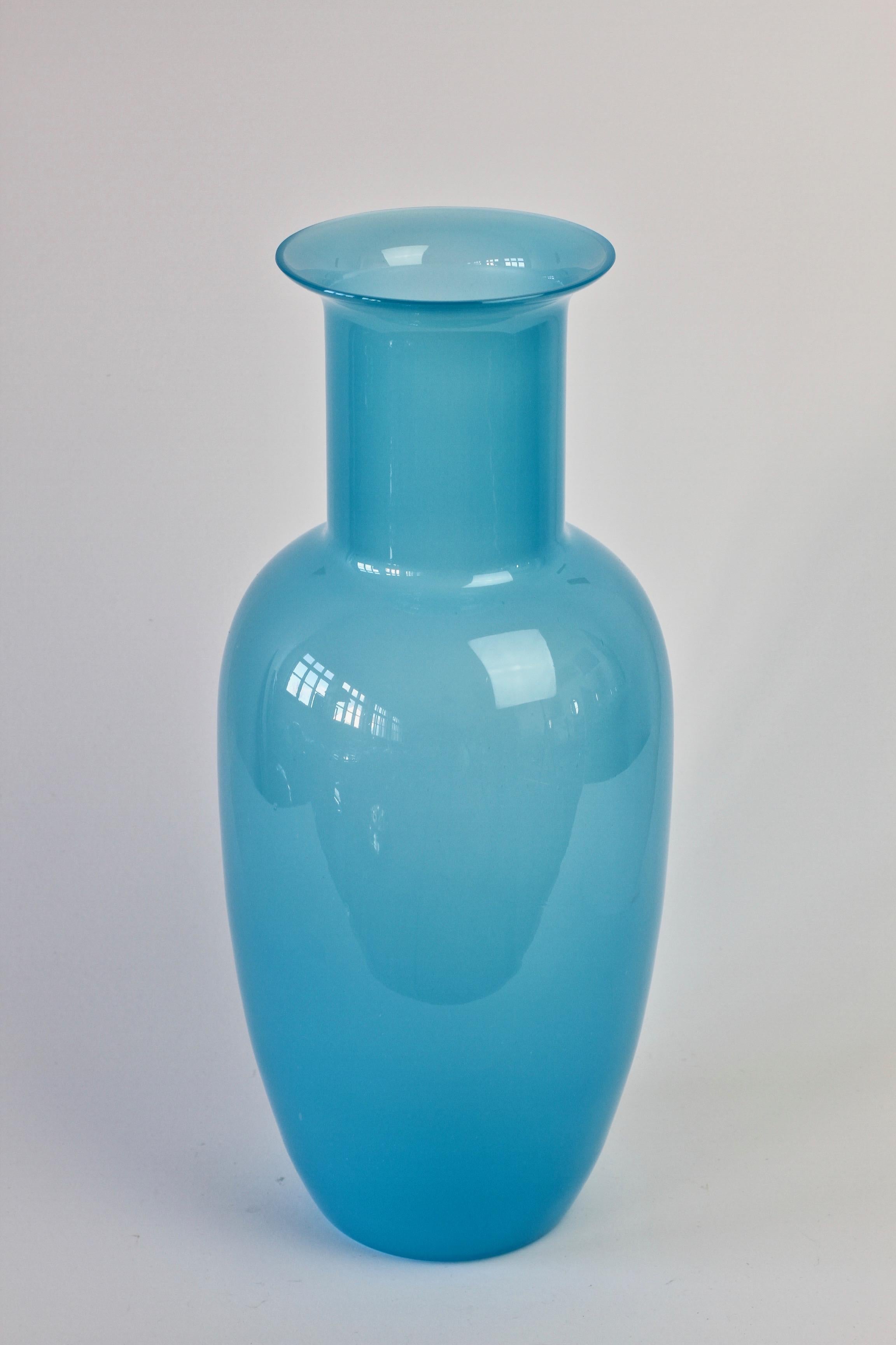 Tall Cenedese Vintage Midcentury Blue Italian Murano Glass Centrepiece Vase 5