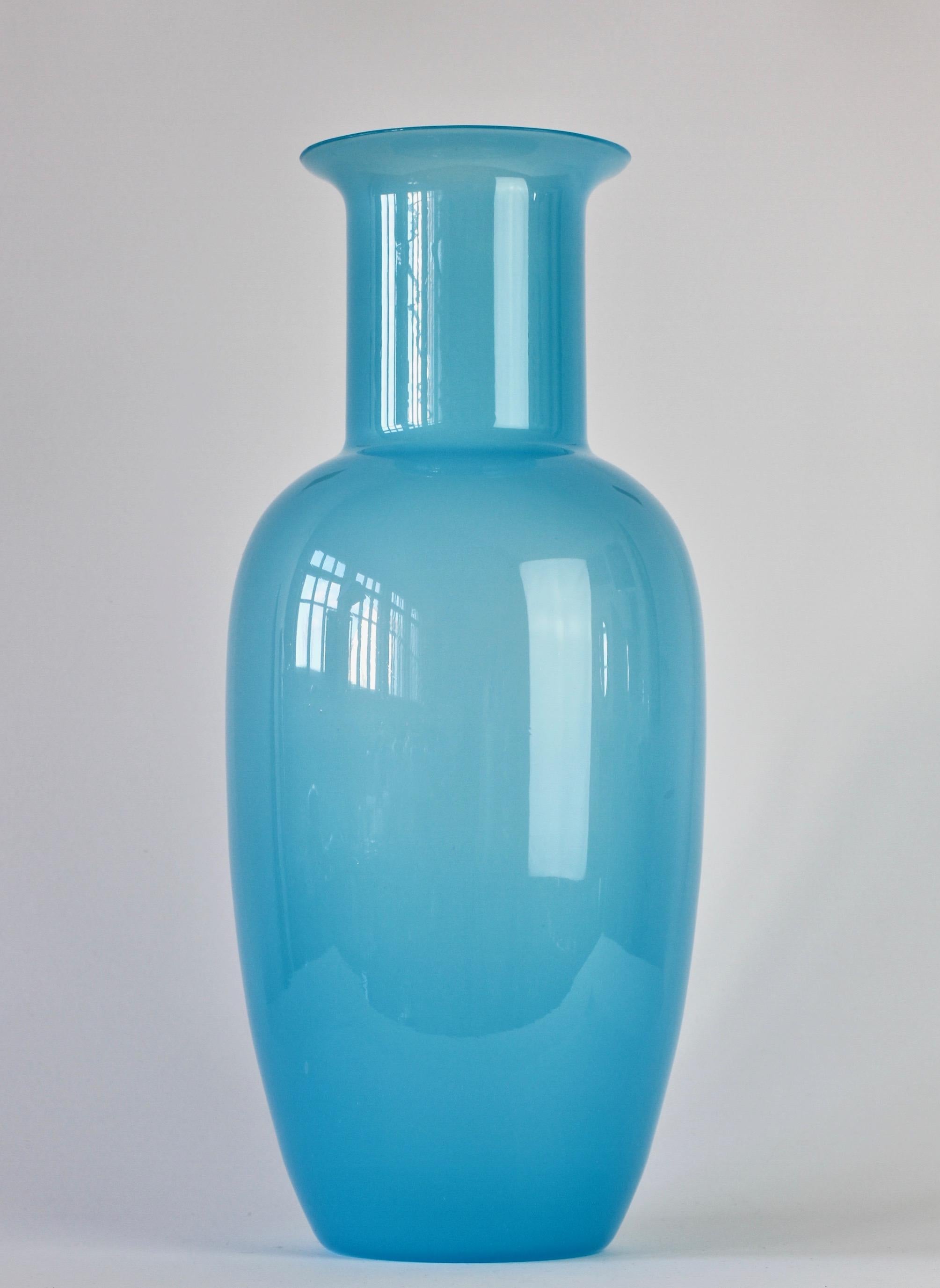 20th Century Tall Cenedese Vintage Midcentury Blue Italian Murano Glass Centrepiece Vase