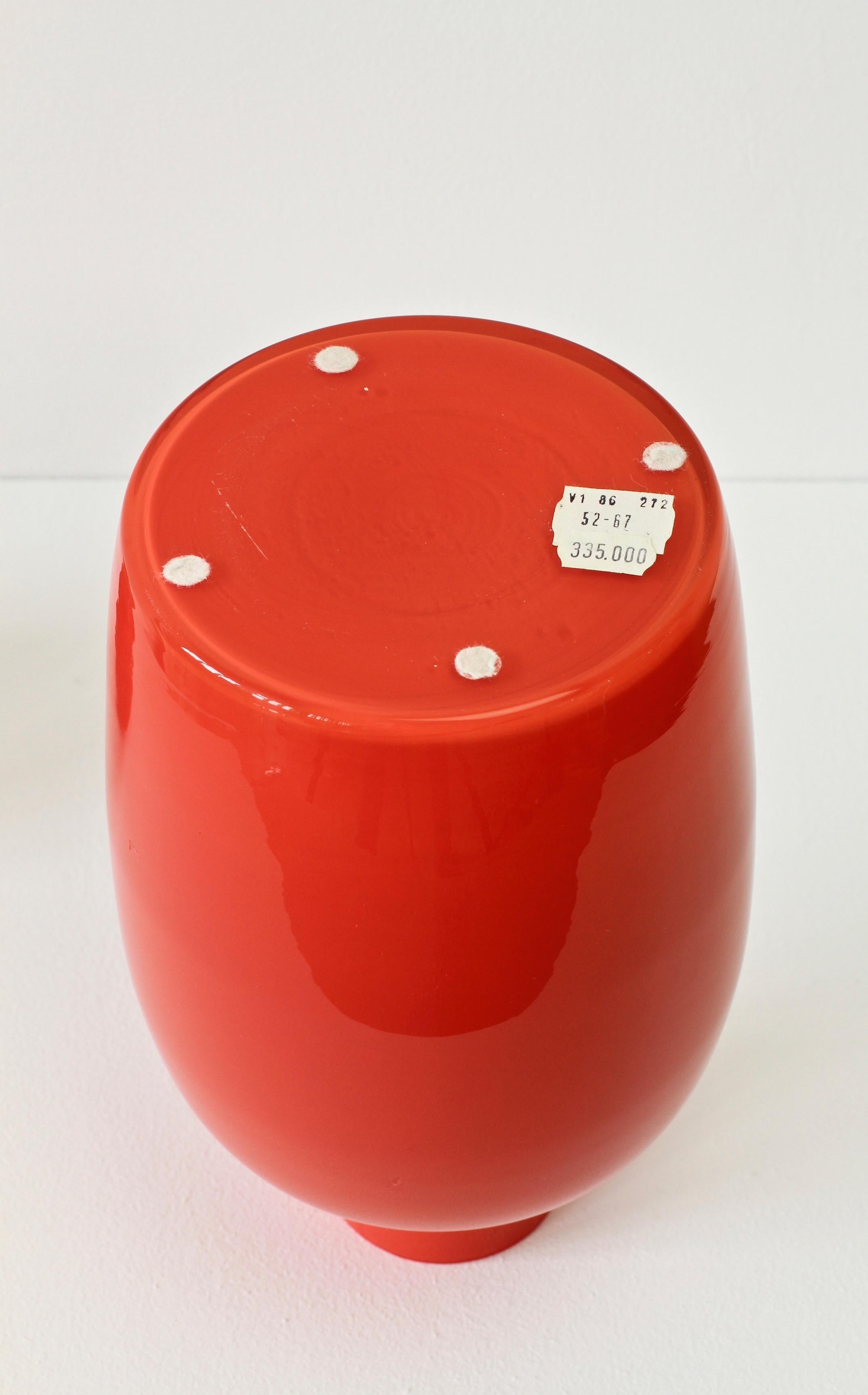 20th Century Tall Cenedese Vintage Mid-Century Red Italian Murano Glass Urn or Vase For Sale
