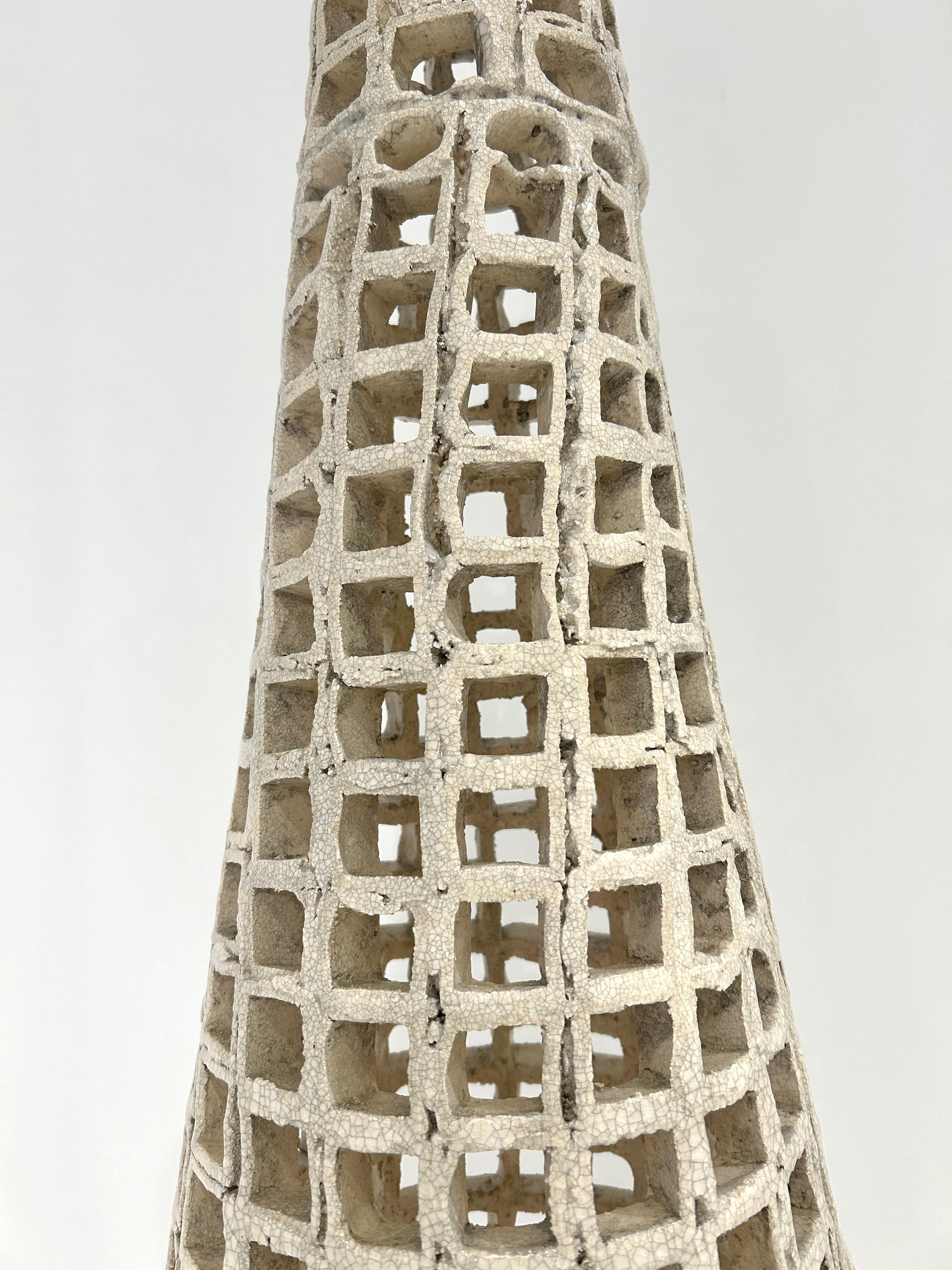 Tall Ceramic Sculpture by Matteo Naggi im Zustand „Gut“ im Angebot in New York, NY