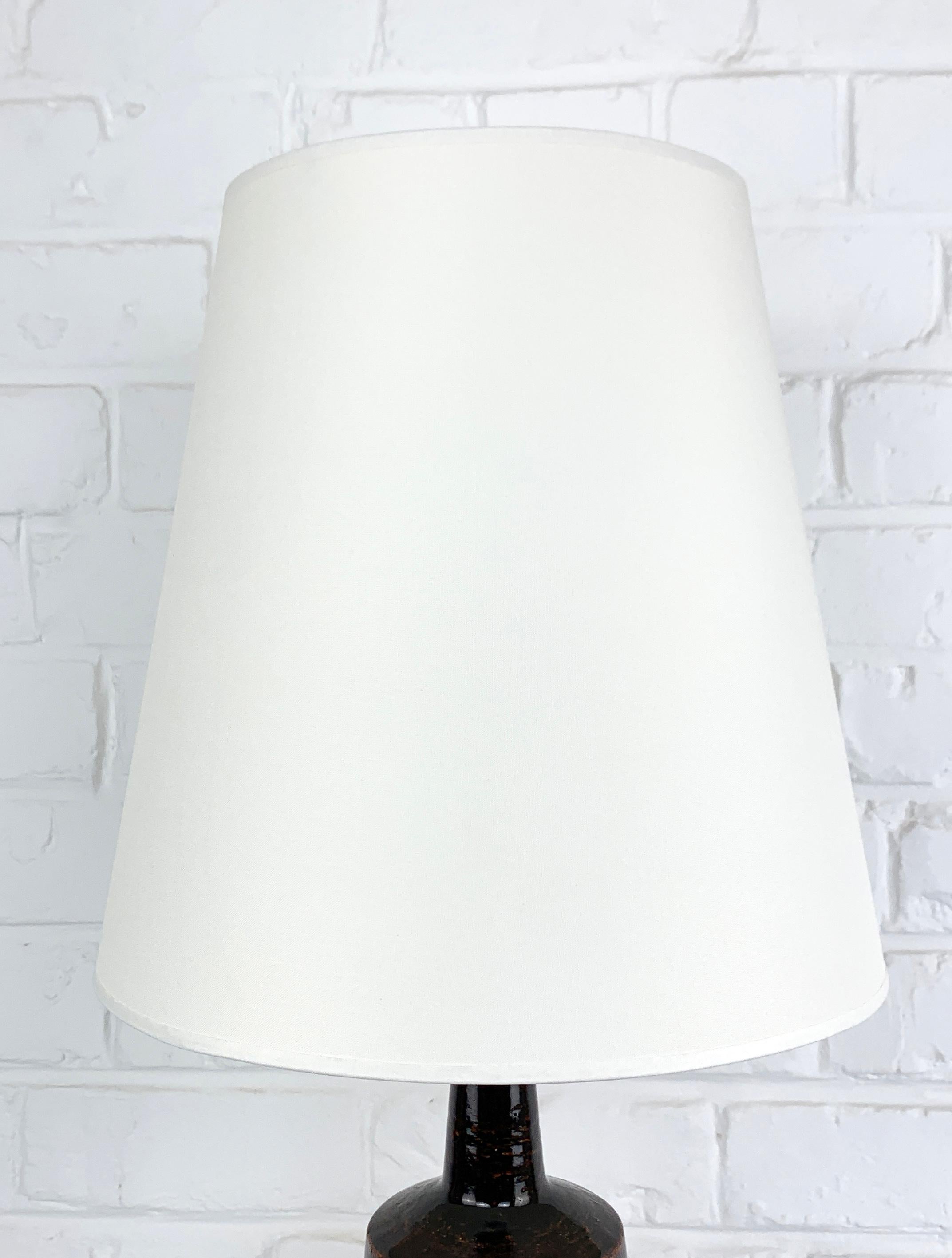 Tall Ceramic table lamp by Palshus, Denmark, by Per & Annelise Linnemann-Schmidt For Sale 4