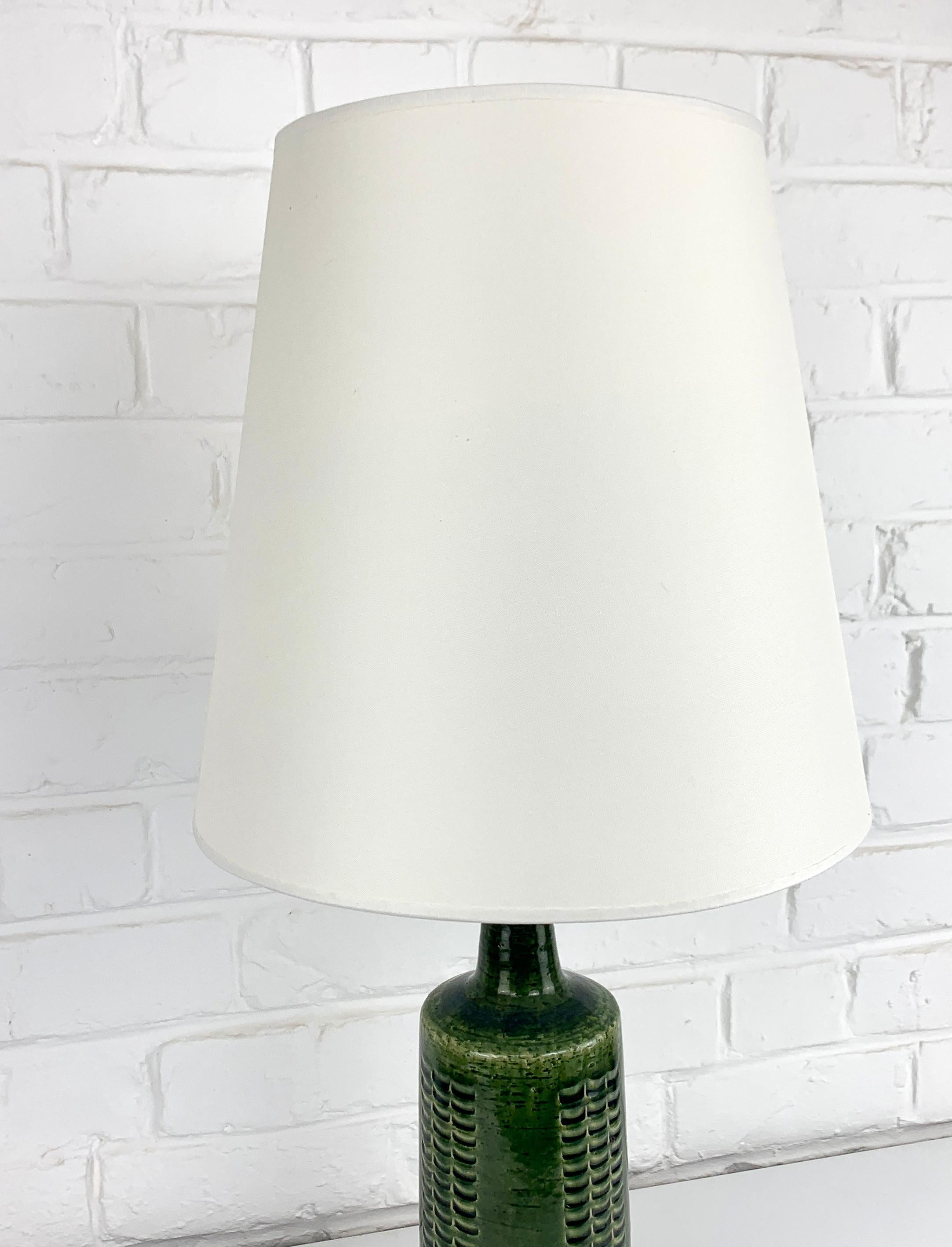 Tall Ceramic table lamp by Palshus, Denmark, by Per & Annelise Linnemann-Schmidt In Good Condition For Sale In Vorst, BE