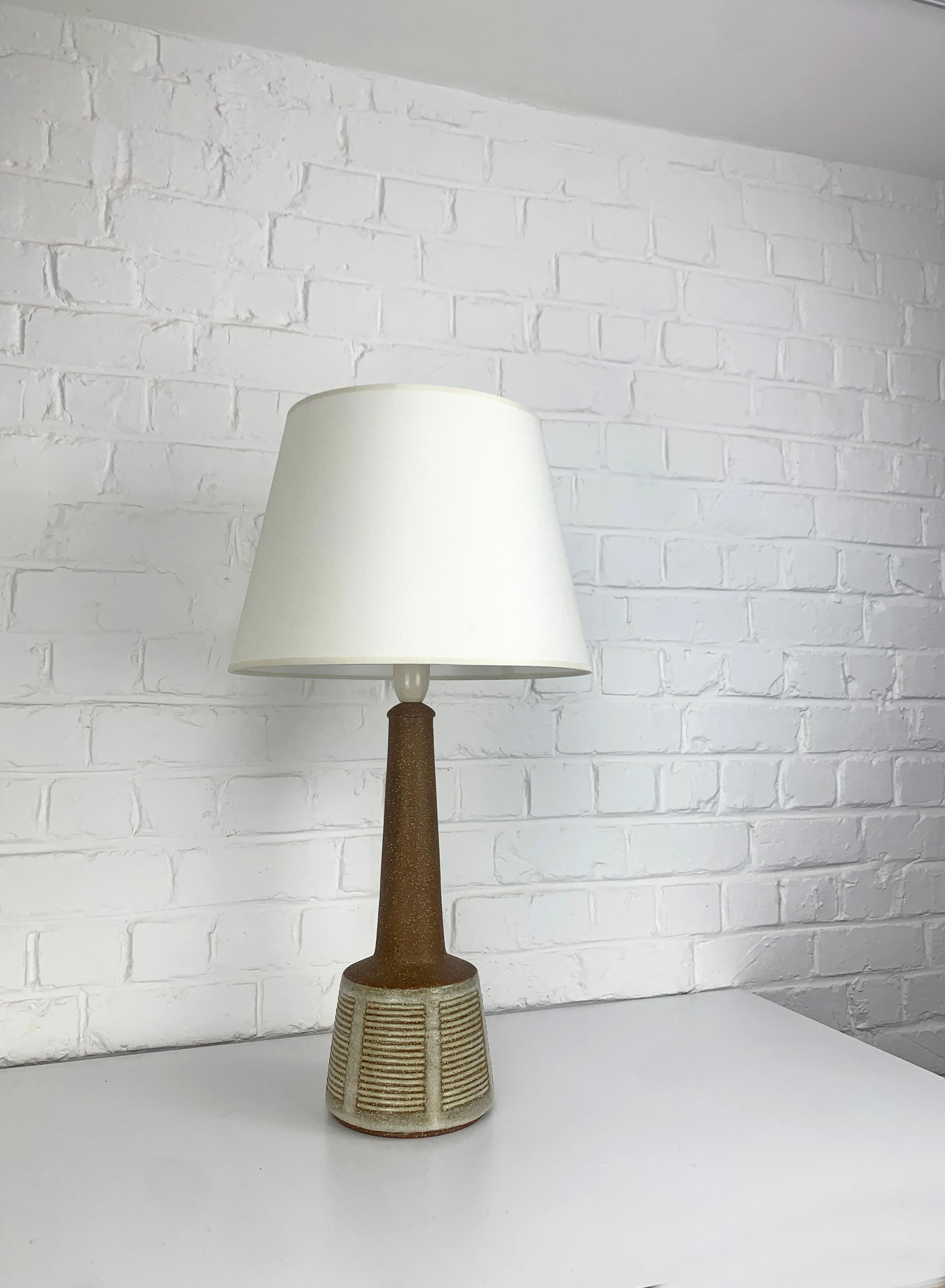 Scandinavian Modern Tall Ceramic table lamp by Palshus, design by Esben Klint for Le Klint For Sale