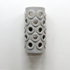 Grande applique murale en céramique n°51 de Heather Levine