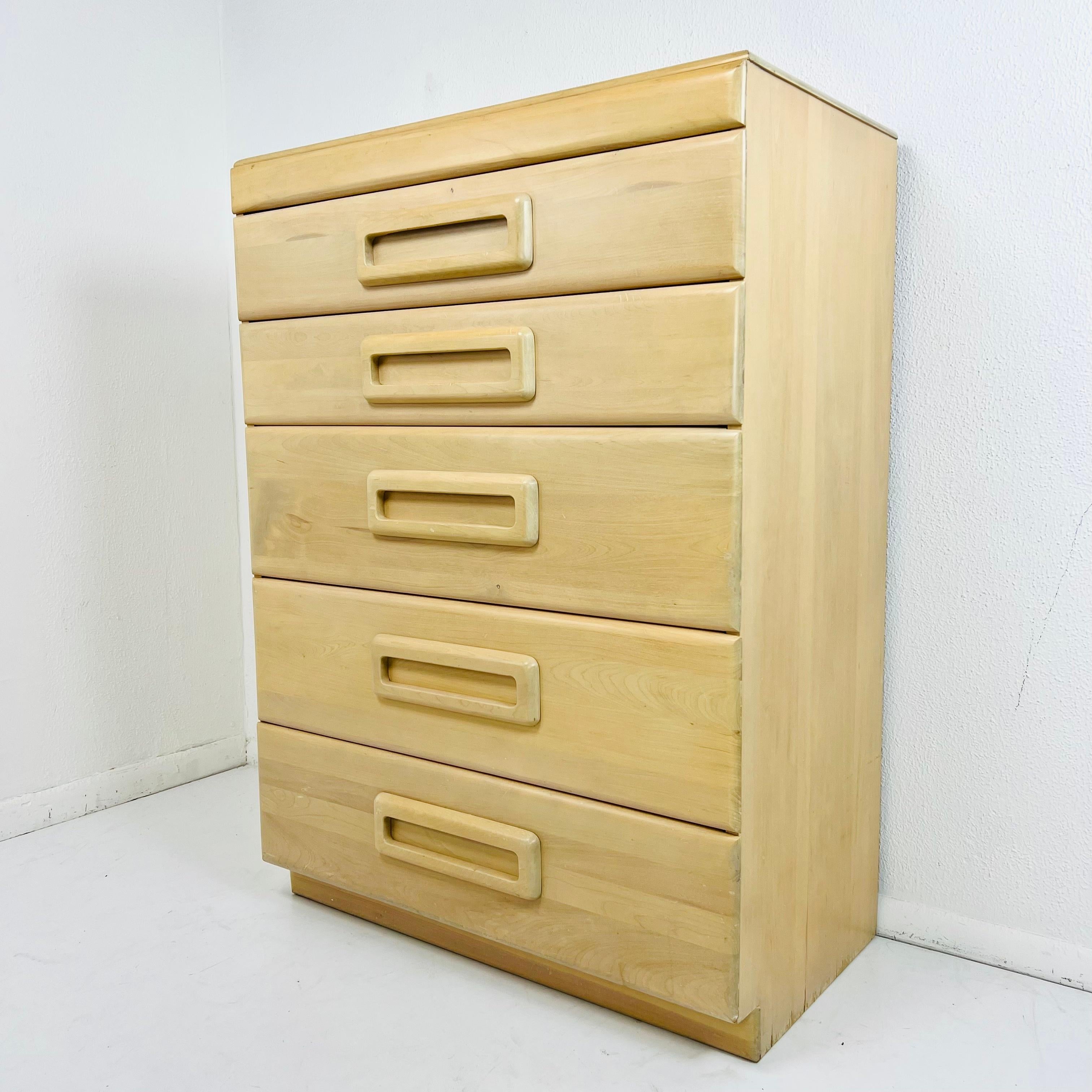 Mid-Century Modern Grande commode/meuble à tiroirs de Russel Wright pour Conant Ball en vente