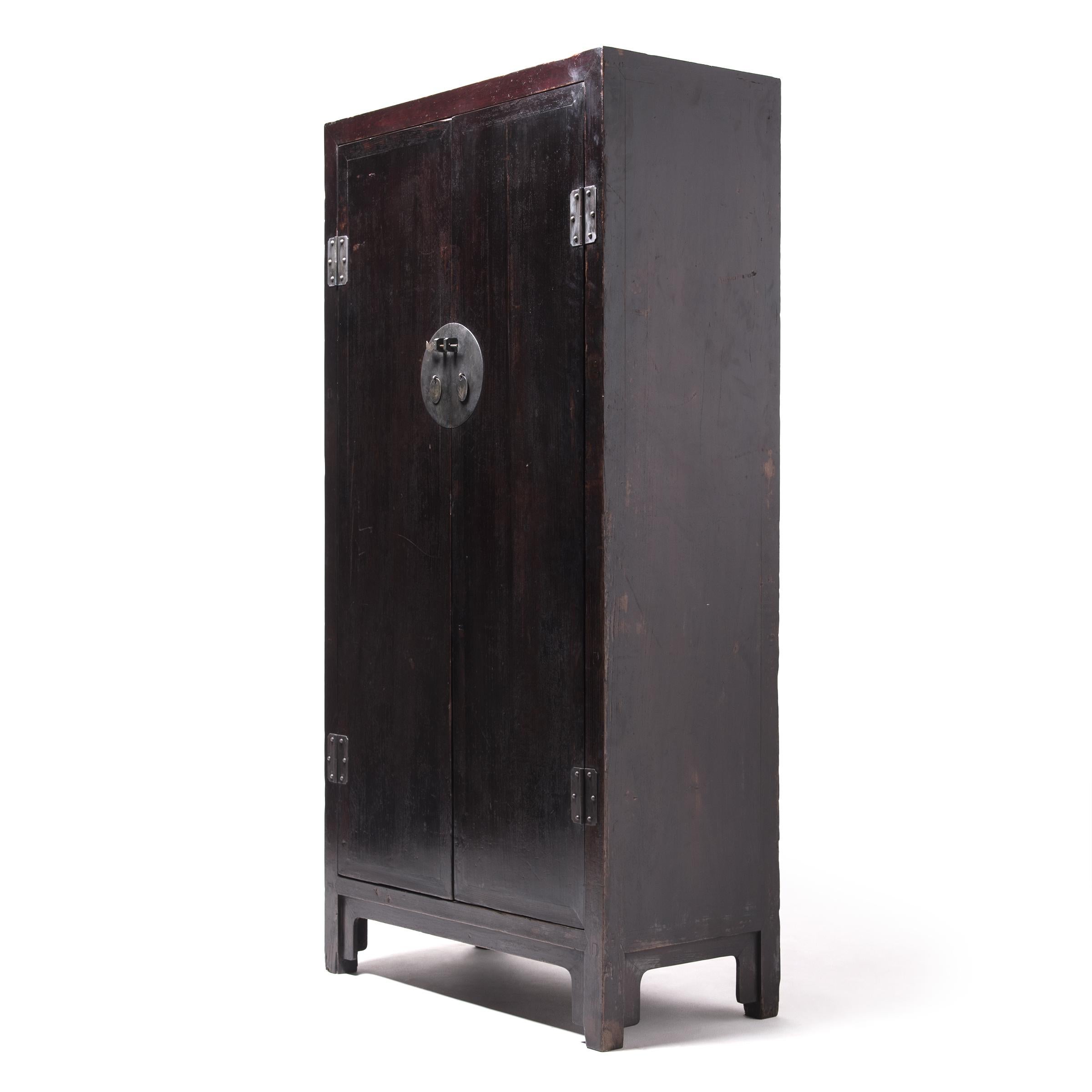 Qing Grande armoire d'angle carre chinoise, vers 1850 en vente