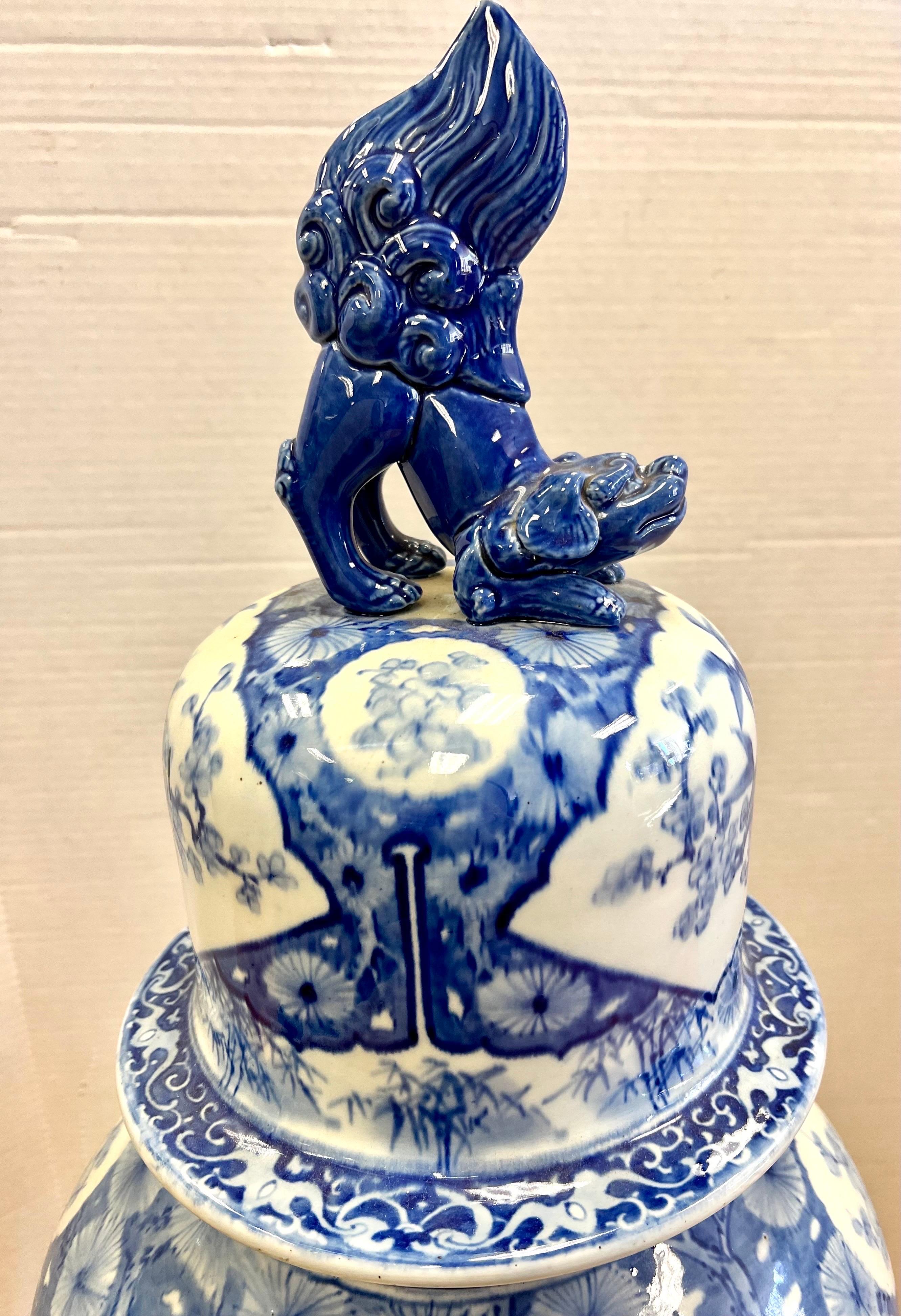 Chinese Export Tall Chinoiserie Blue and White Ginger Jar Urn with Foo Dog For Sale