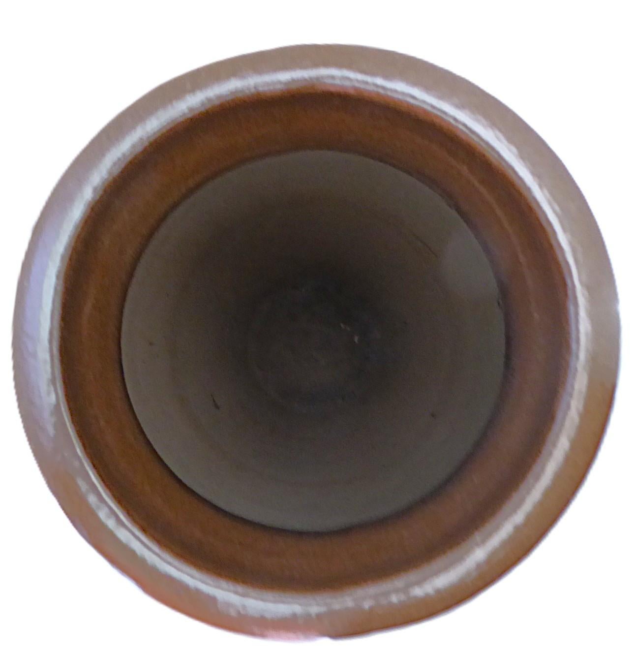 Ceramica Vaso da terra alto con smalto lavico al cioccolato in ceramica anni '40 USA in vendita