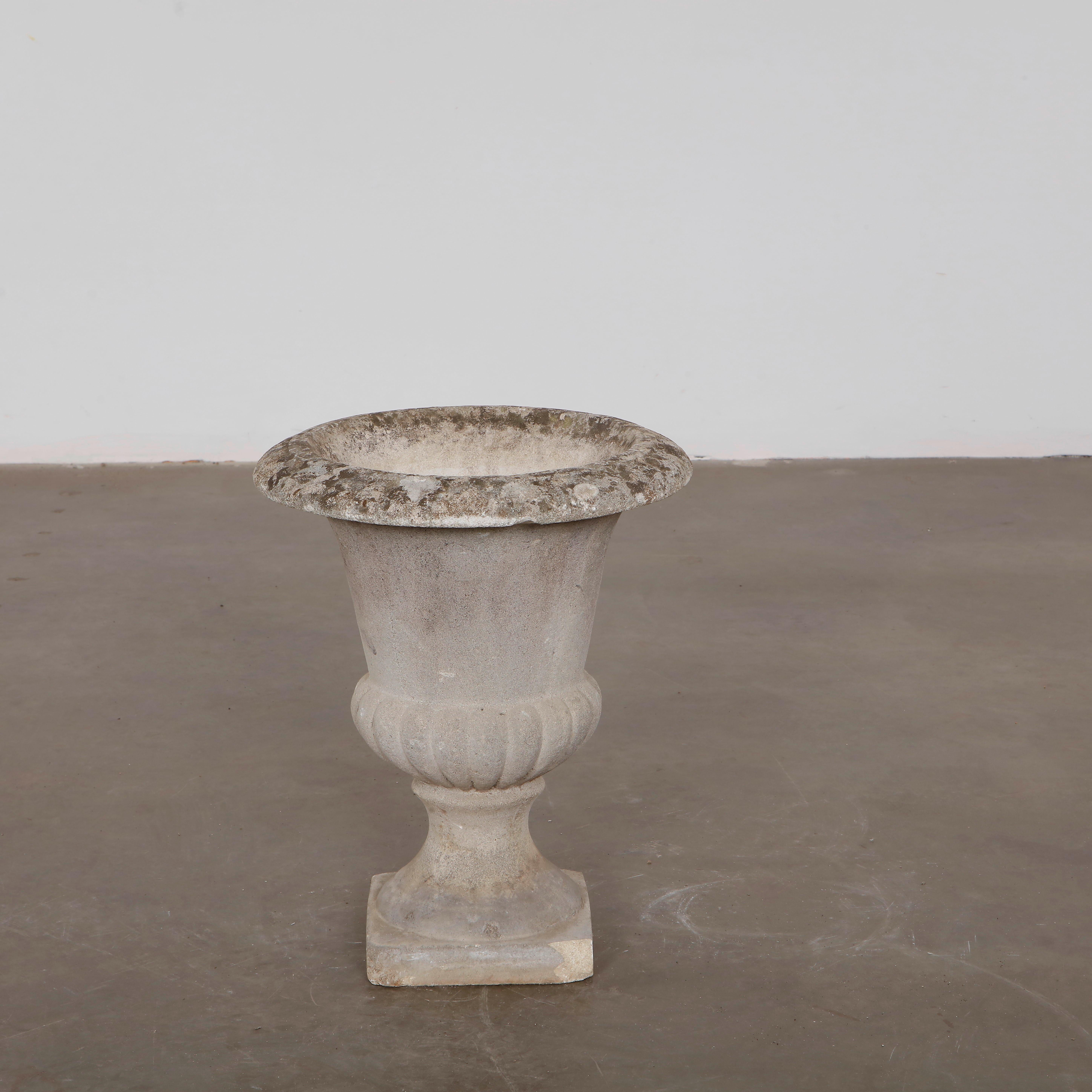 Tall Concrete Urn Planter In Good Condition For Sale In Gardena, CA