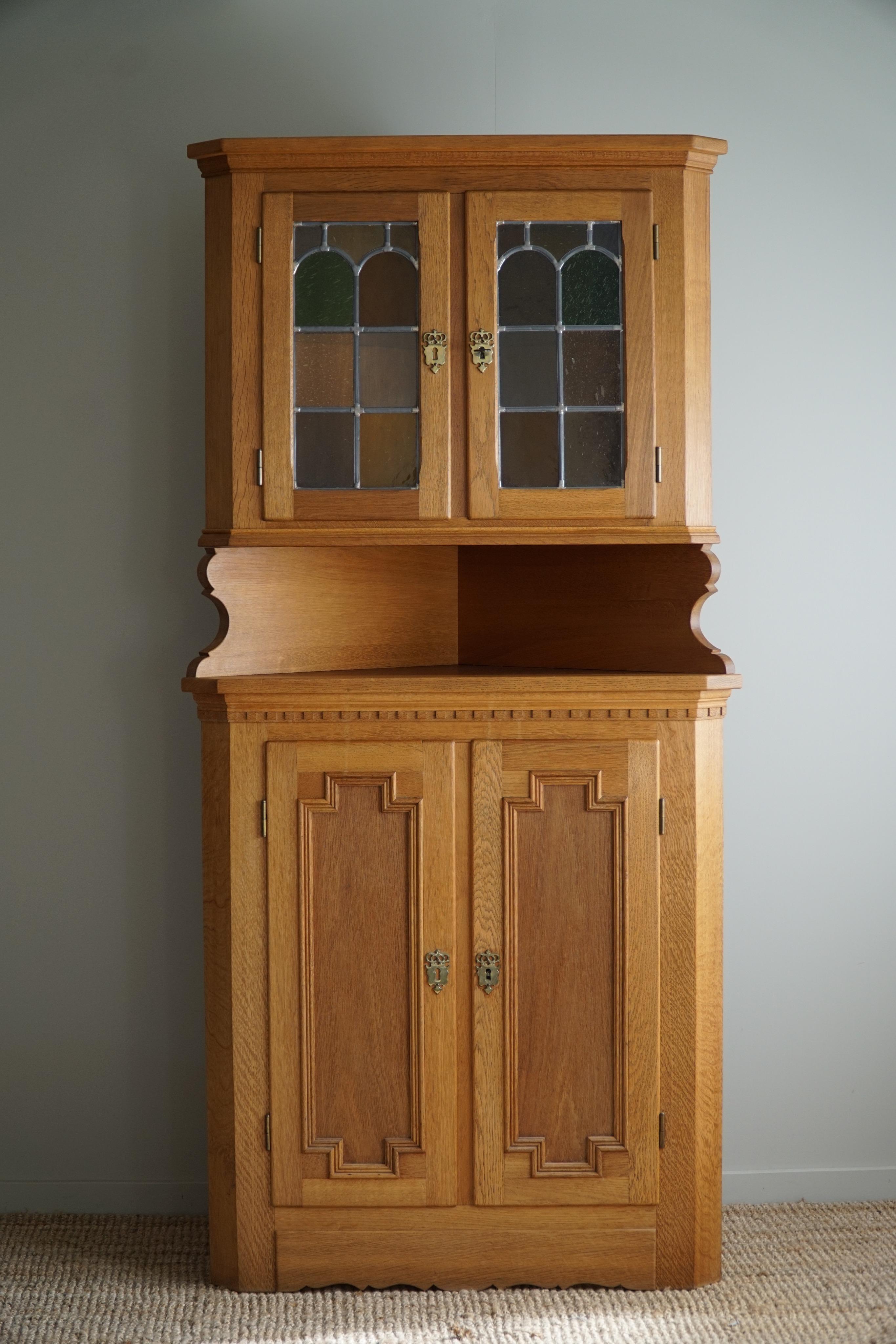 Tall Corner Cabinet in Oak & Glass by Henning Kjærnulf, Danish Modern, 1960s For Sale 6